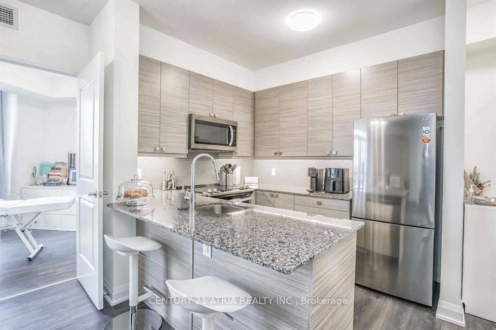 Unit 503 - 3655 kingston Road, Scarborough 4