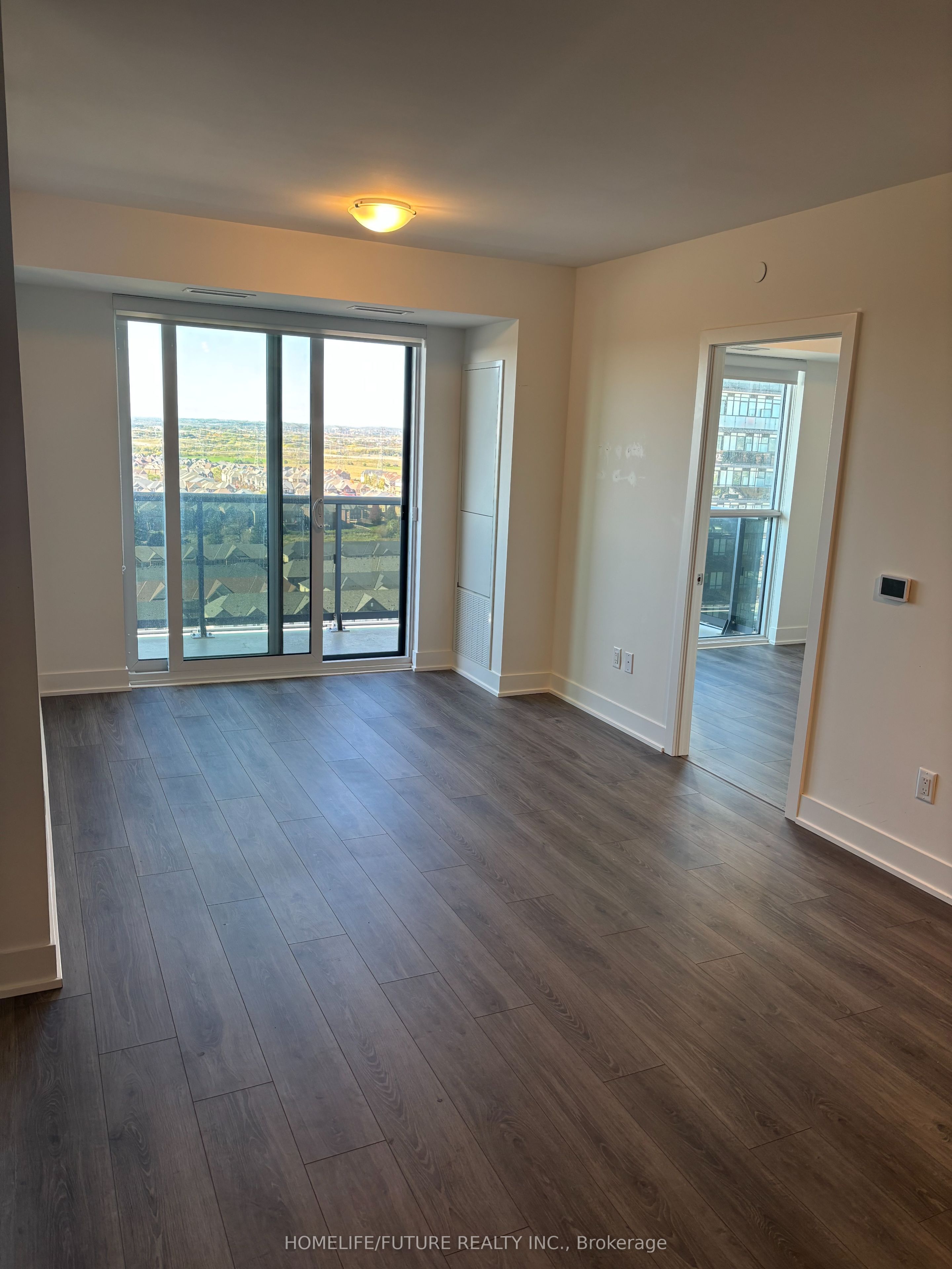 Unit 1608 - 2545 Simcoe Street, Oshawa 4