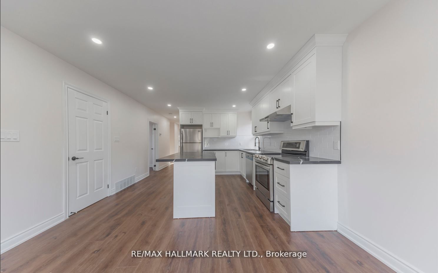 Unit Upper - 39 Stansbury Crescent, Scarborough 4