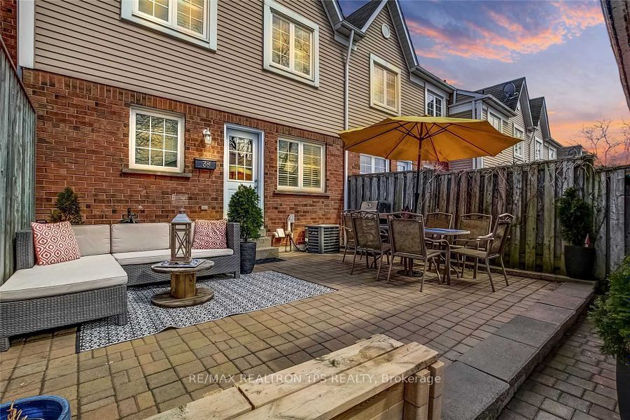 38 10 Bassett Blvd, Whitby, Ontario L1N9C3 Sold History HouseSigma