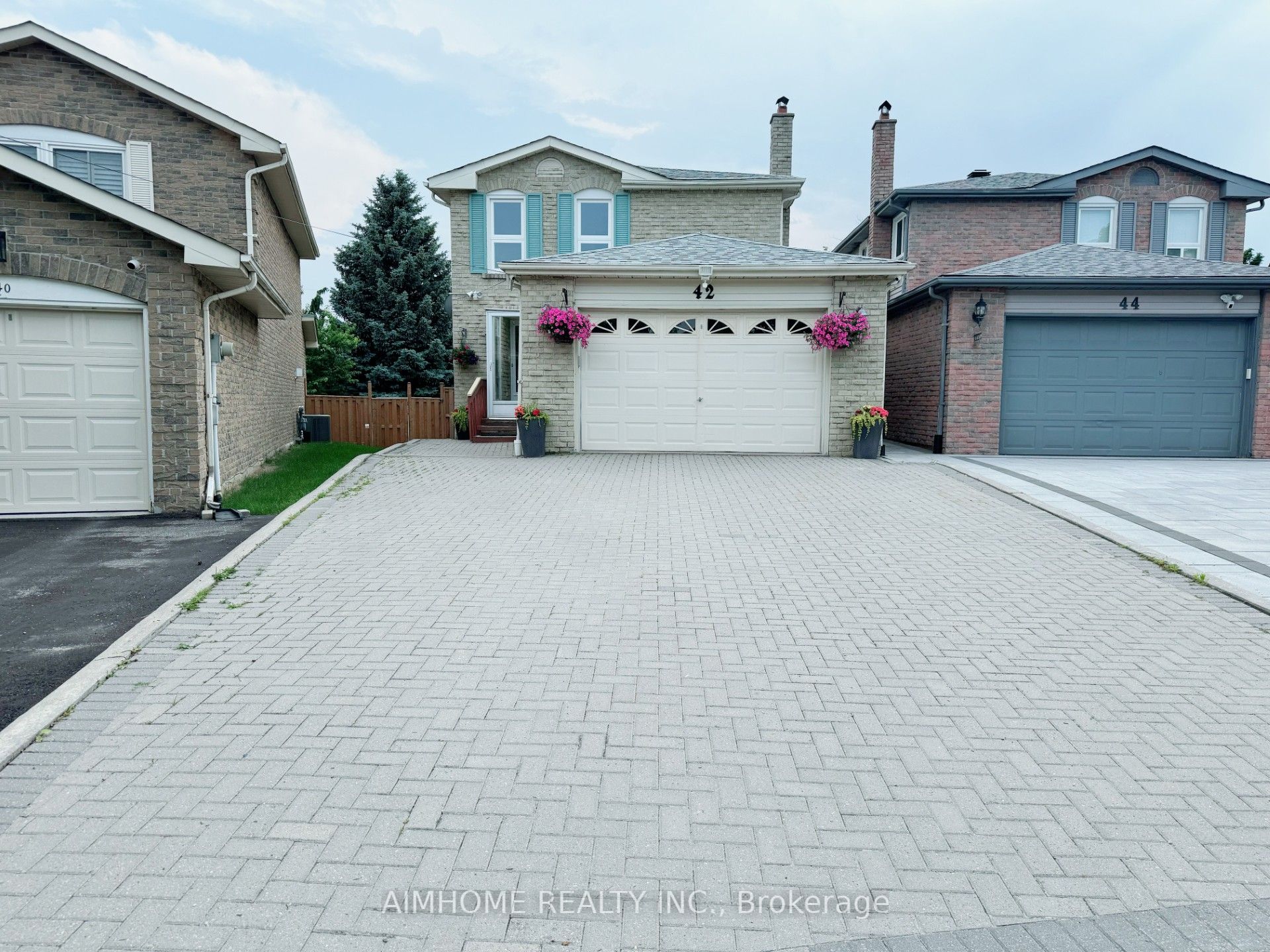 42 Seagrave Cres, Scarborough, Ontario M1W3H7 Sold History HouseSigma