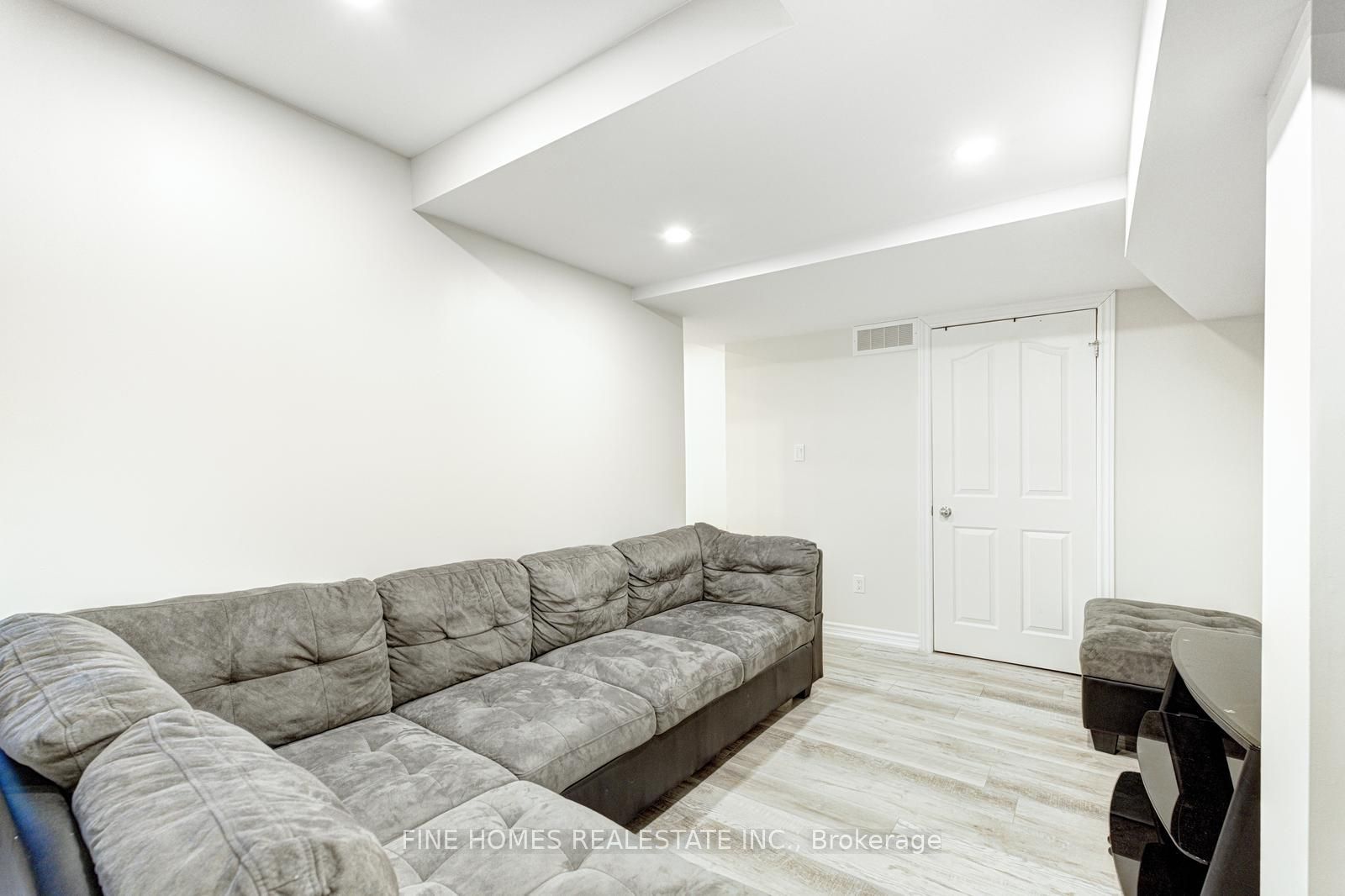 Unit Lower - 28 Rockwood Crescent, Vaughan 5
