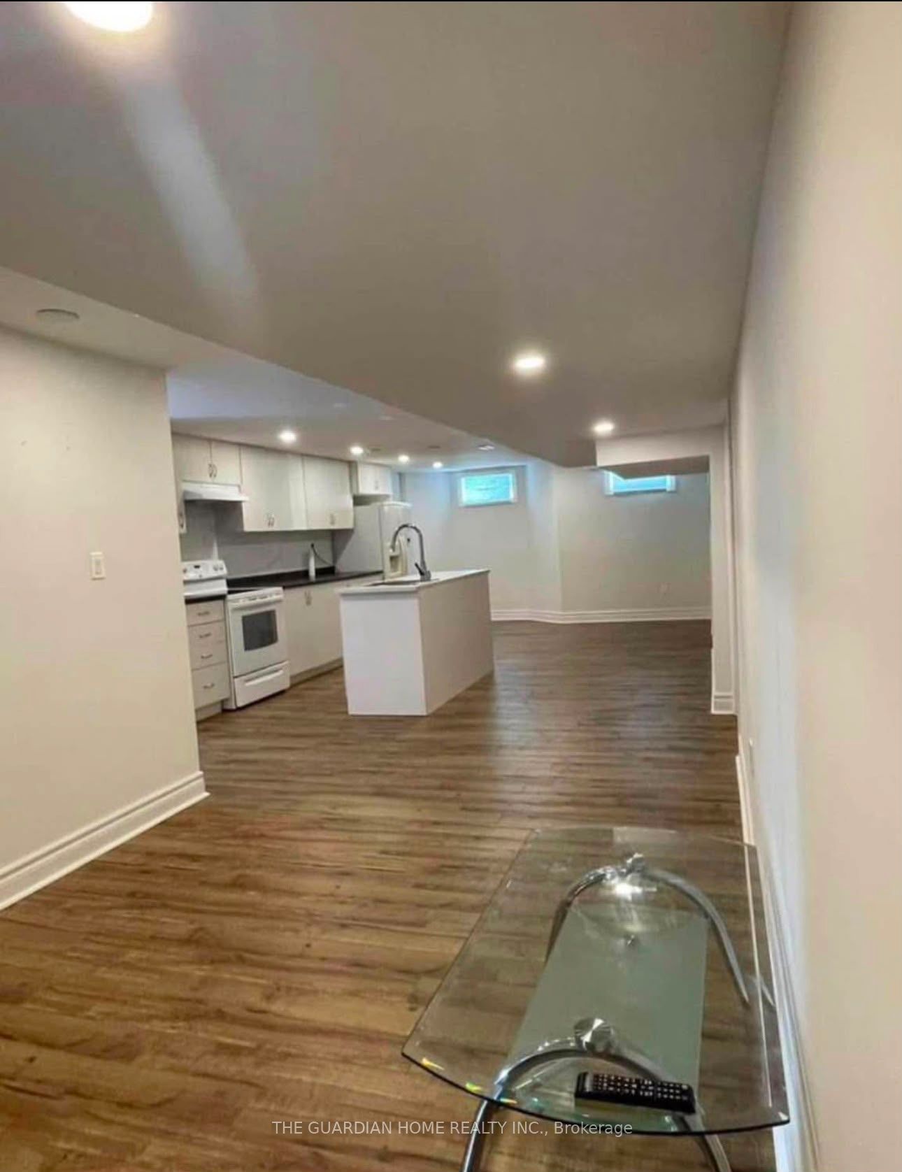 Unit Bsmt - 37 Murdock Avenue, Aurora 2