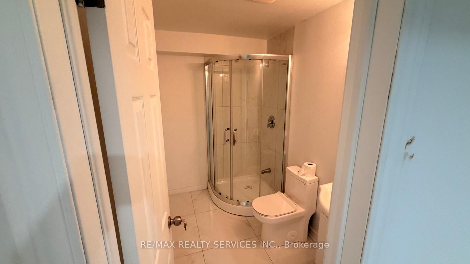 Unit Basement - 36 Windward Crescent, Vaughan 3