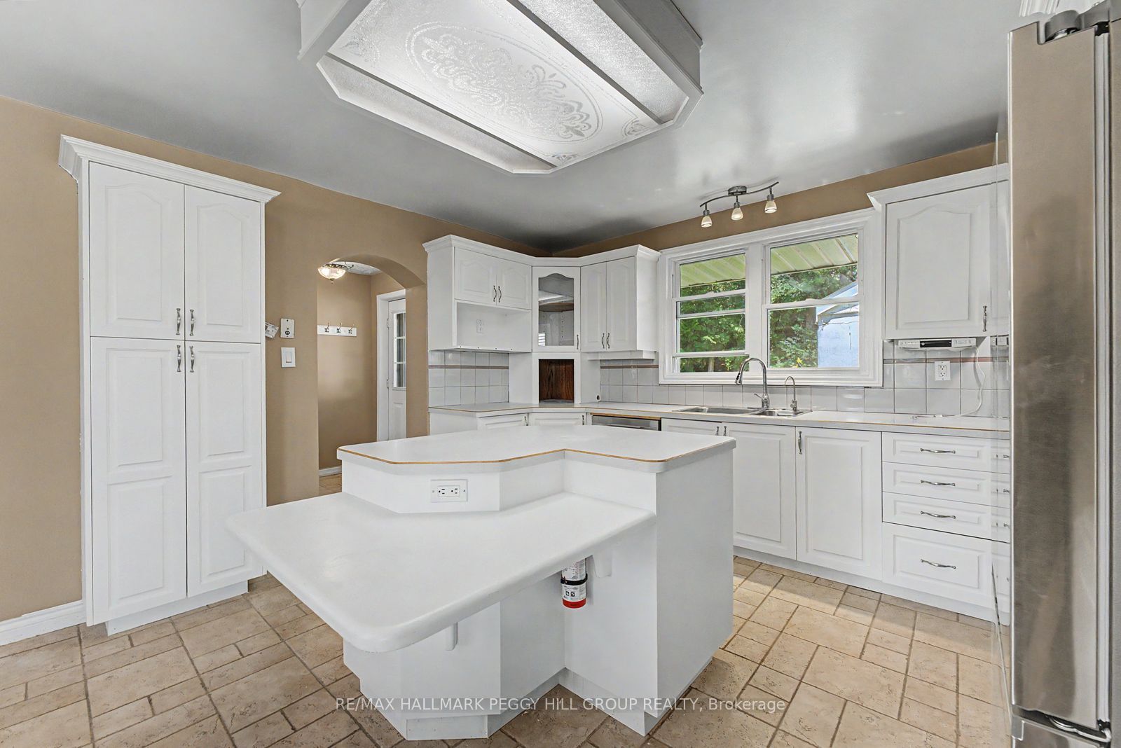 Unit Upper - 2496 8 Line, Bradford West Gwillimbury 4