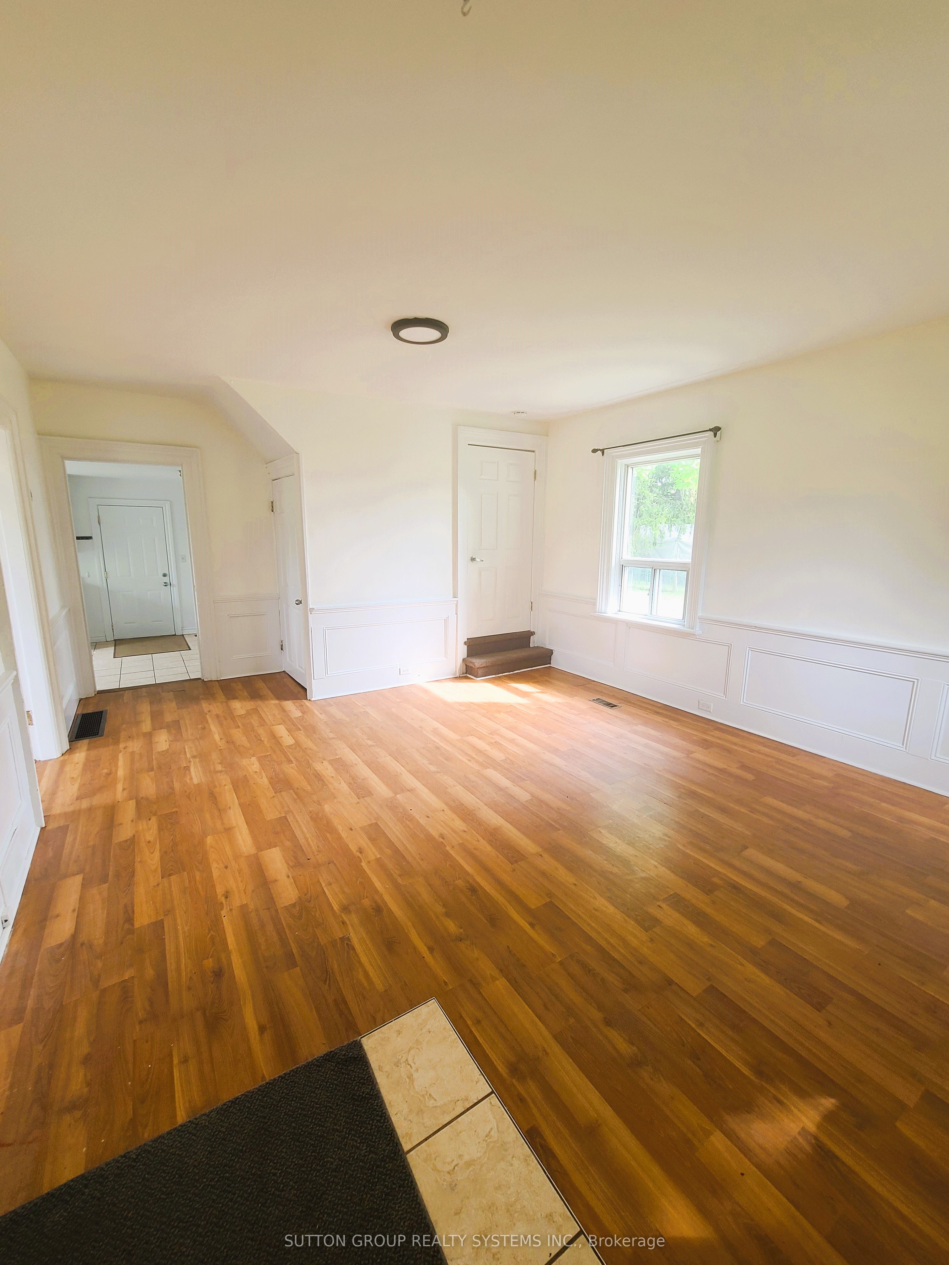 798 King Road, King 4