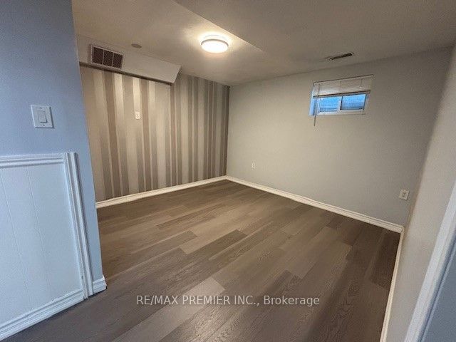 Unit Basement - 33 Albany Drive, Vaughan 5