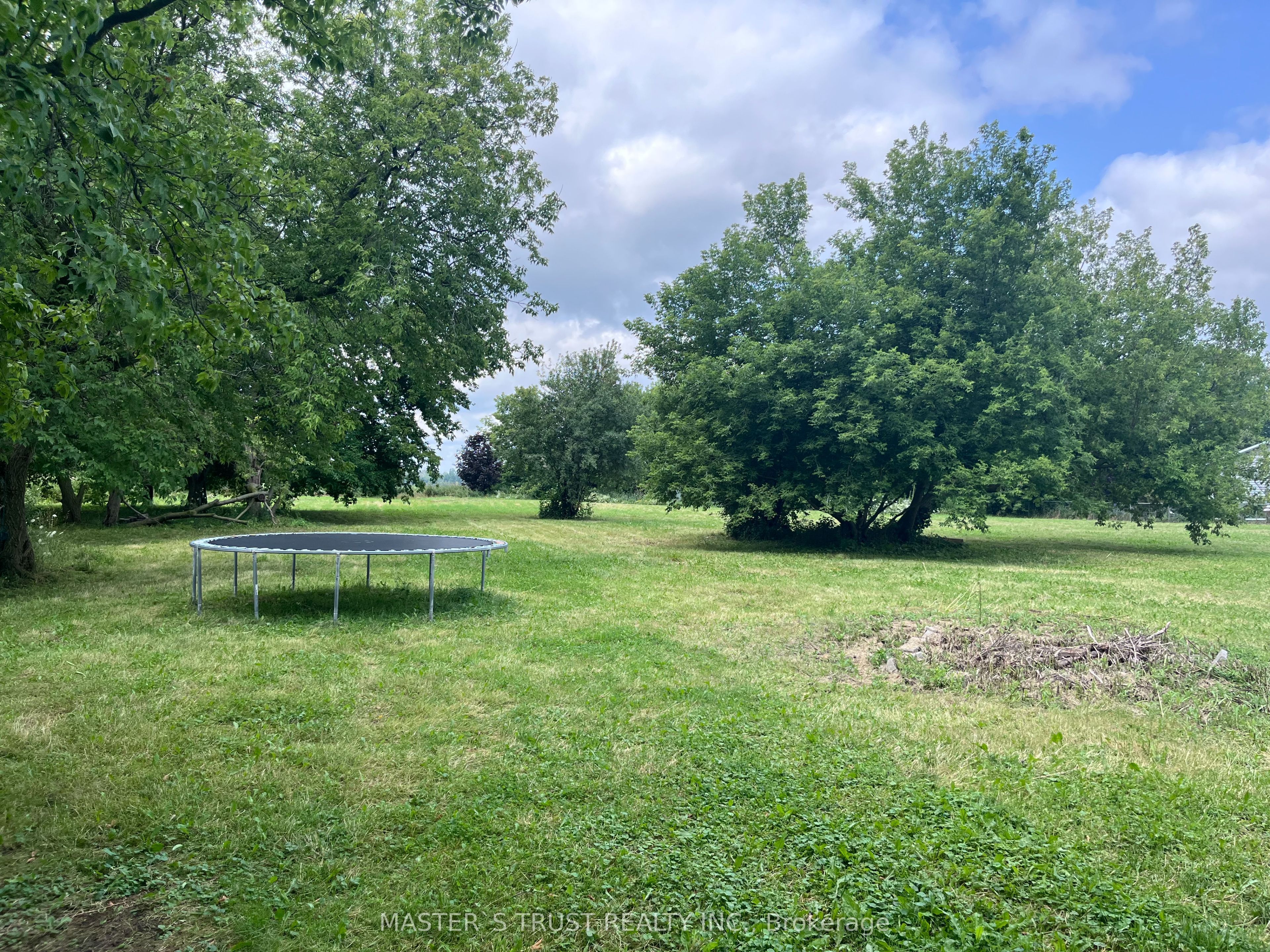 22156 Leslie Street, East Gwillimbury 4