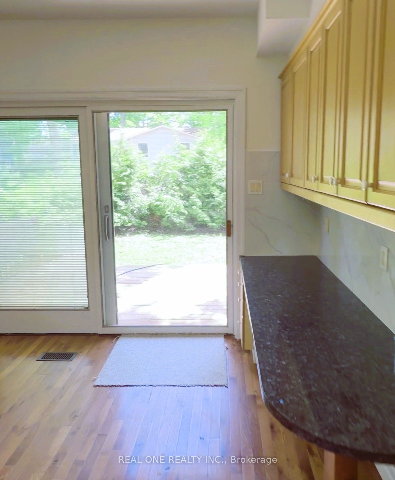 Unit A - 86 Morrison Avenue, Brock 5