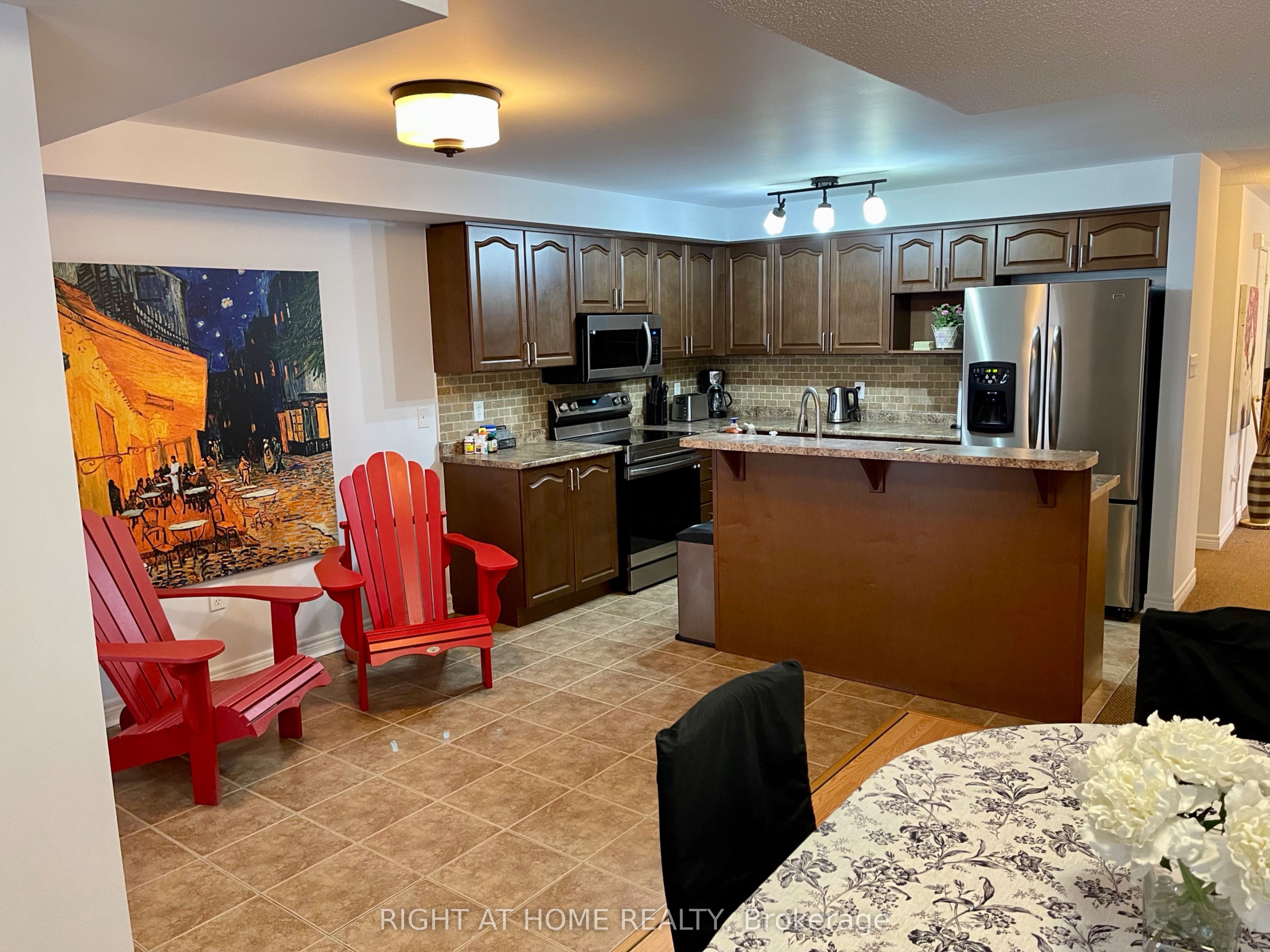 Unit A - 2933 Bur Oak Avenue, Markham 4