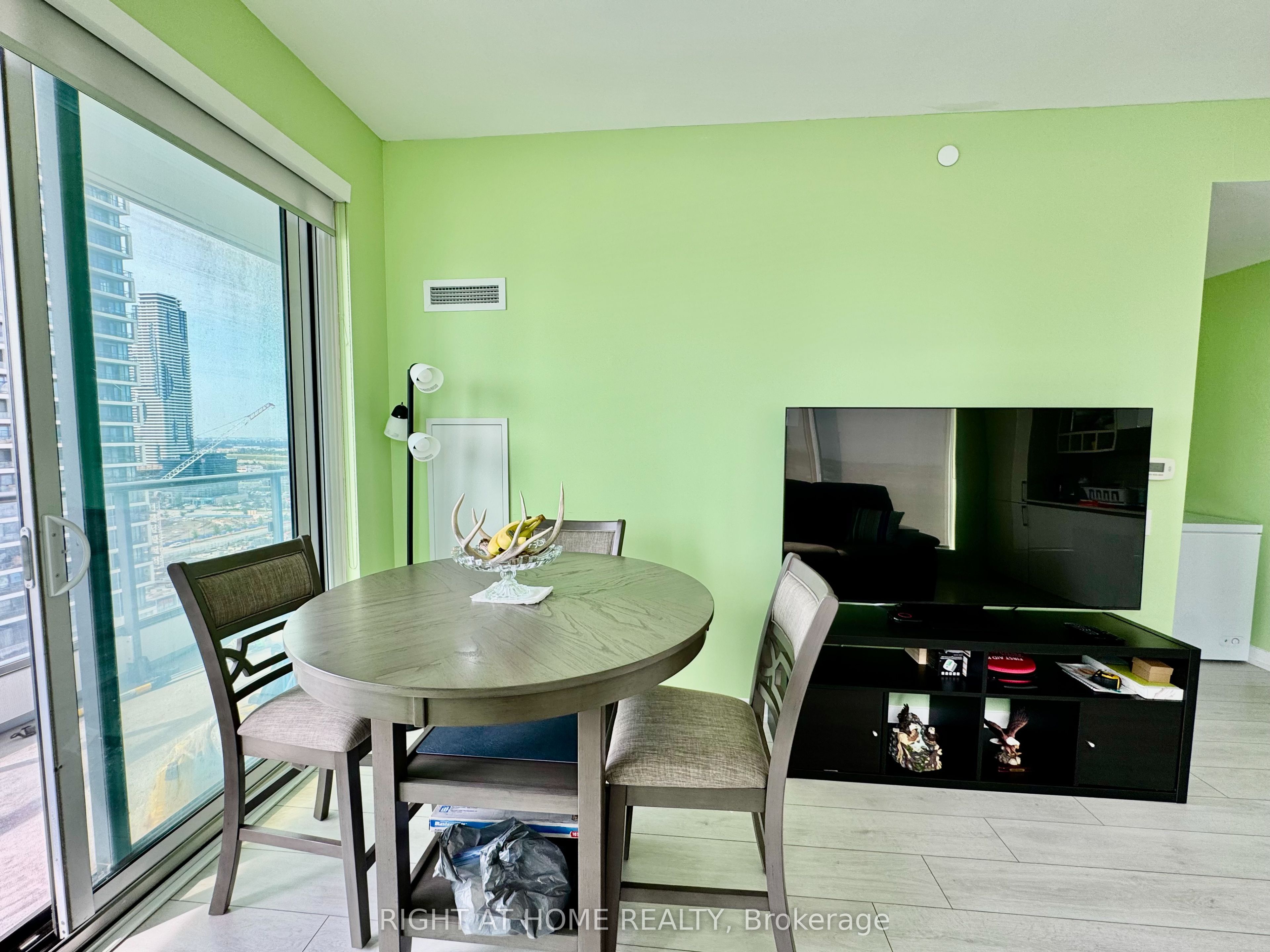 Unit 1903 - 898 Portage Parkway, Vaughan 5