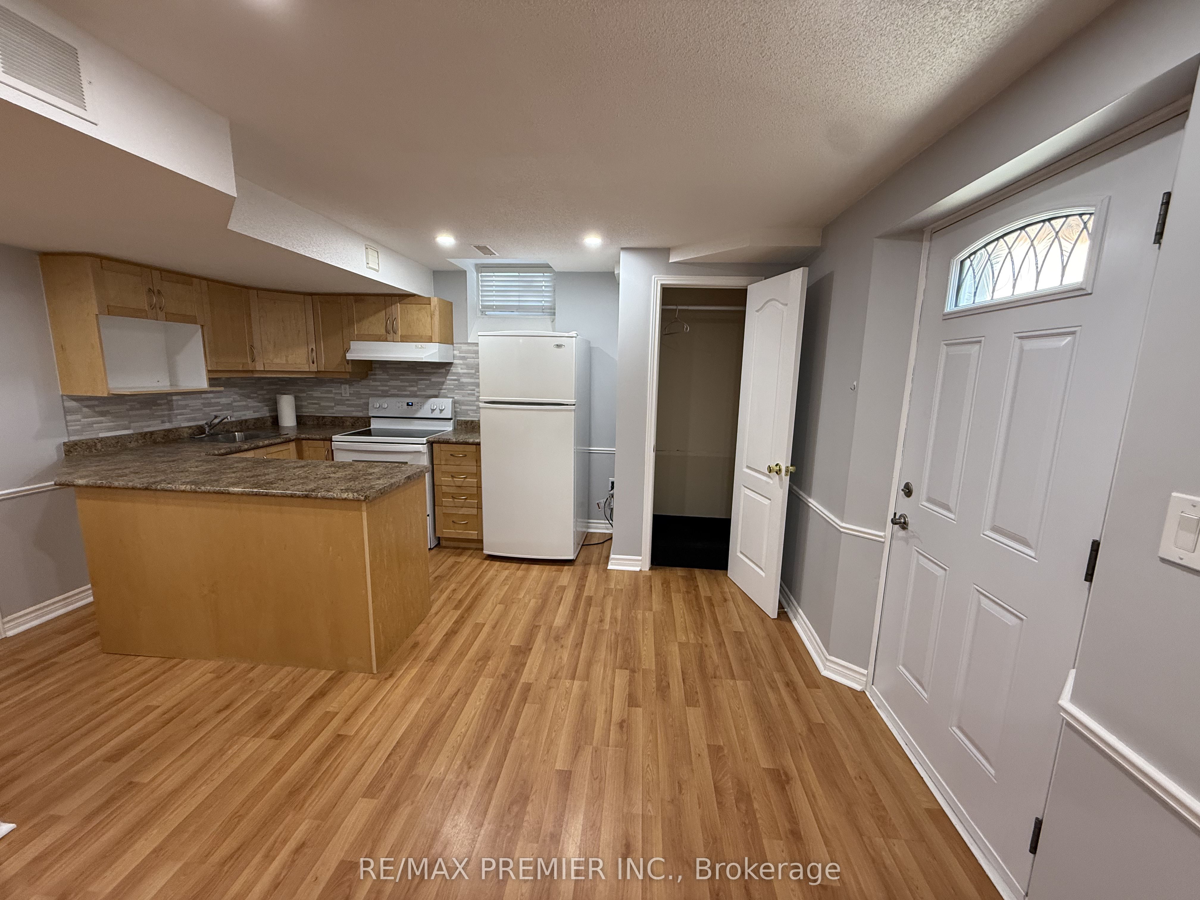 Unit LOWER - 54 Castlepoint Drive, Vaughan 4