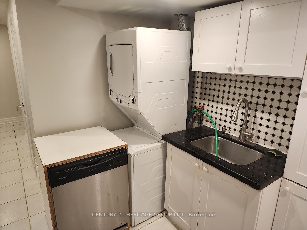 Unit Bsmt - 490 Cody Crescent, Newmarket 5