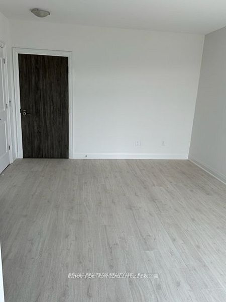 Unit 703W - 10 Gatineau Drive, Vaughan 3