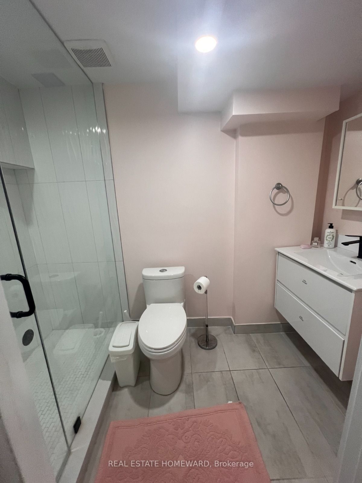 Unit Lower - 11 Whitefaulds Road, Vaughan 4