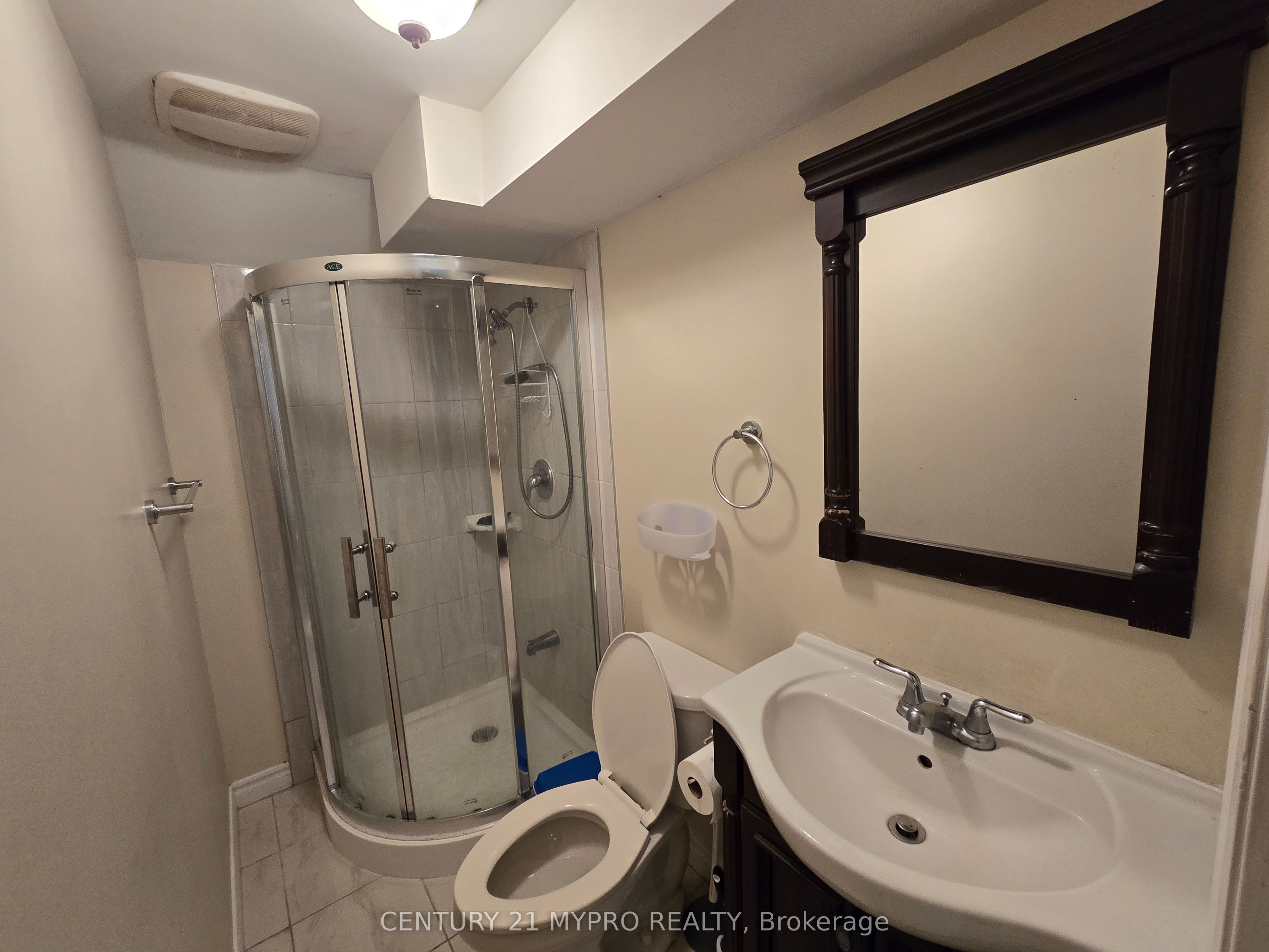Unit Lower unit - 10 Bianca Drive, Markham 4