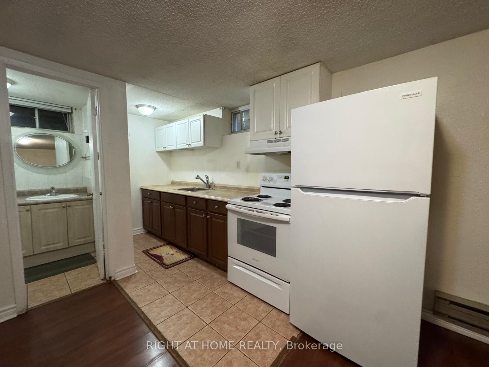 Unit Basement - 45 Rockport Crescent, Richmond Hill 3