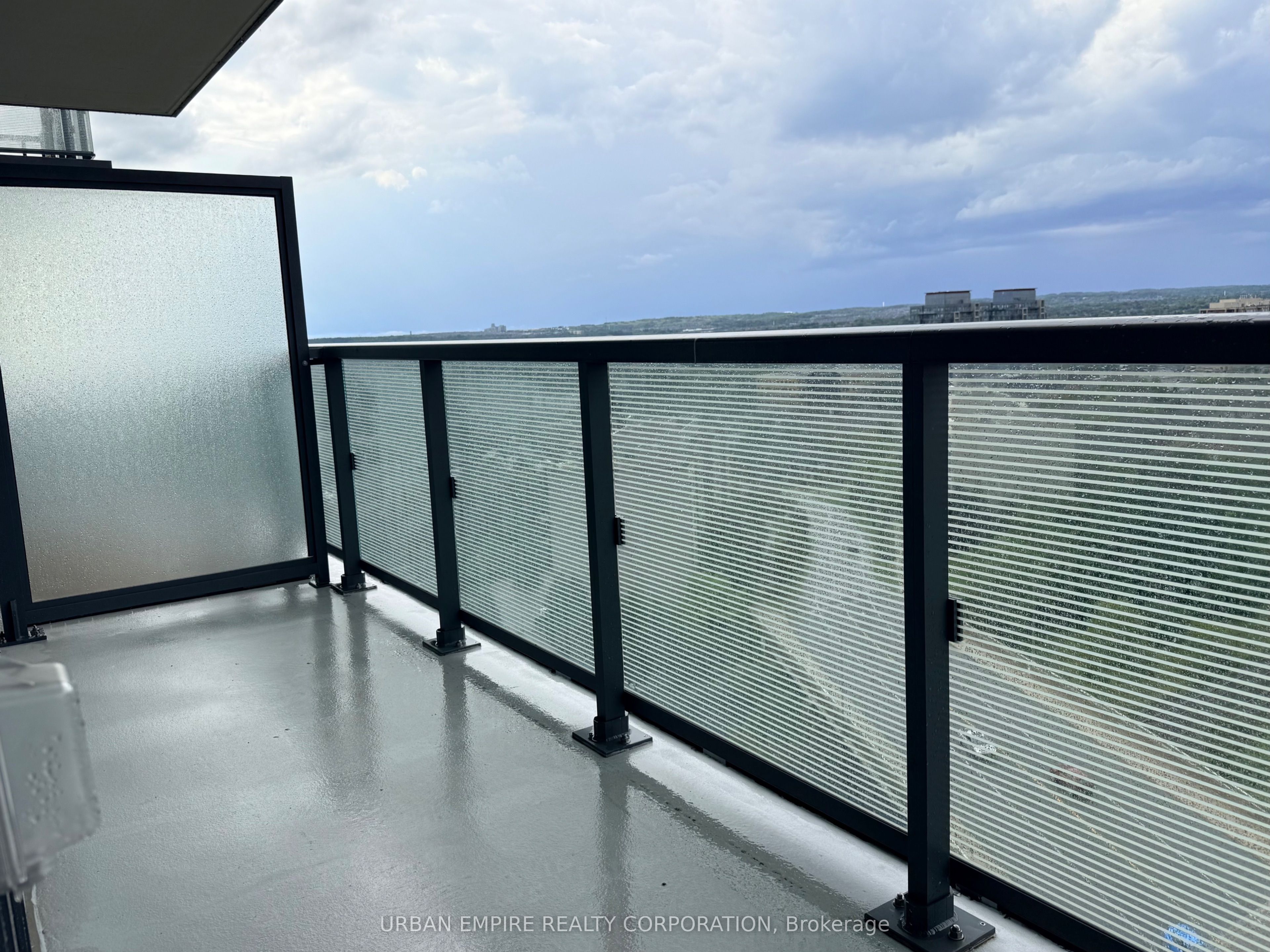 Unit 1704 - 85 Oneida Crescent, Richmond Hill 4