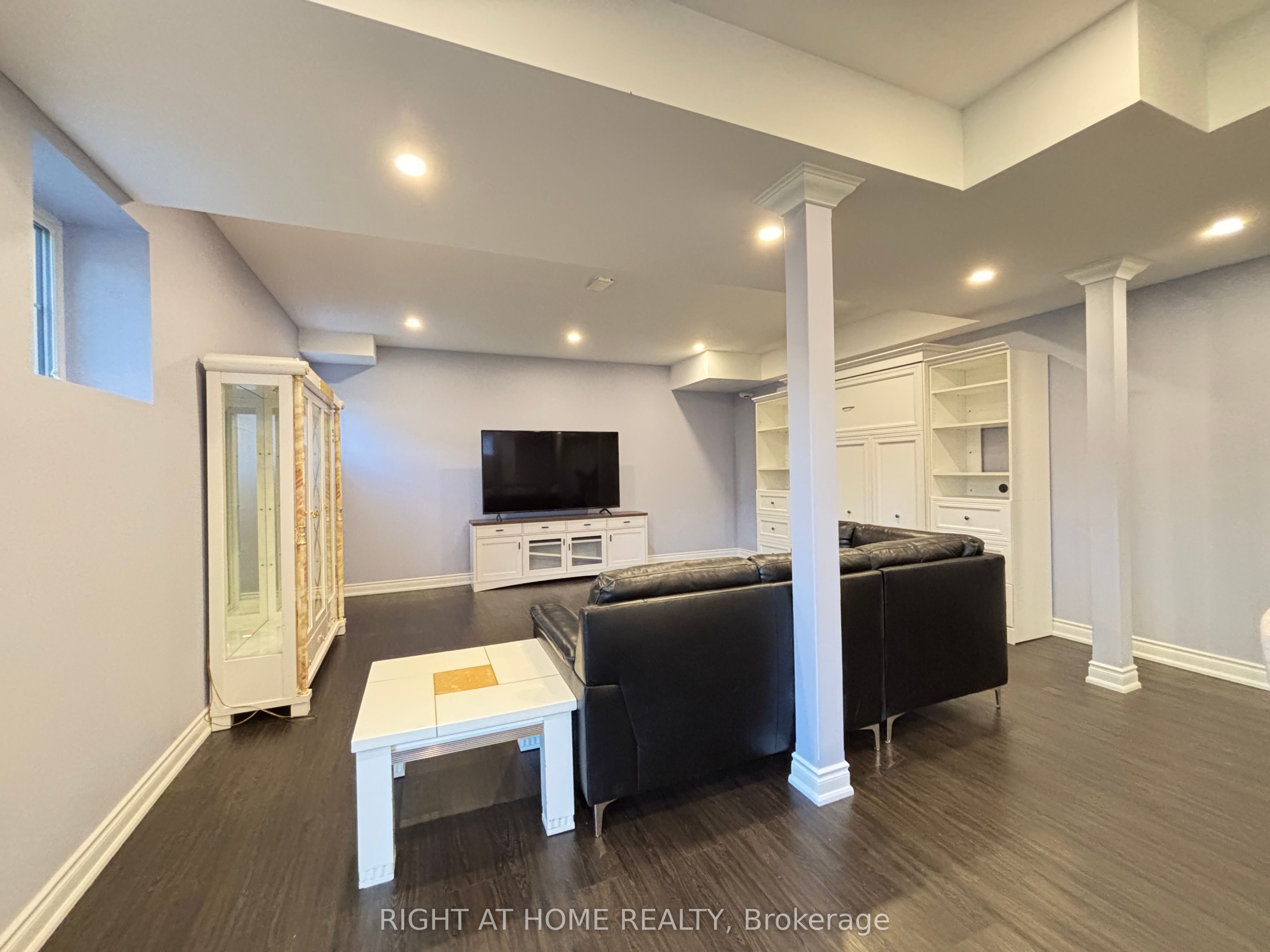 Unit Basement - 33 Heintzman Crescent, Vaughan 3