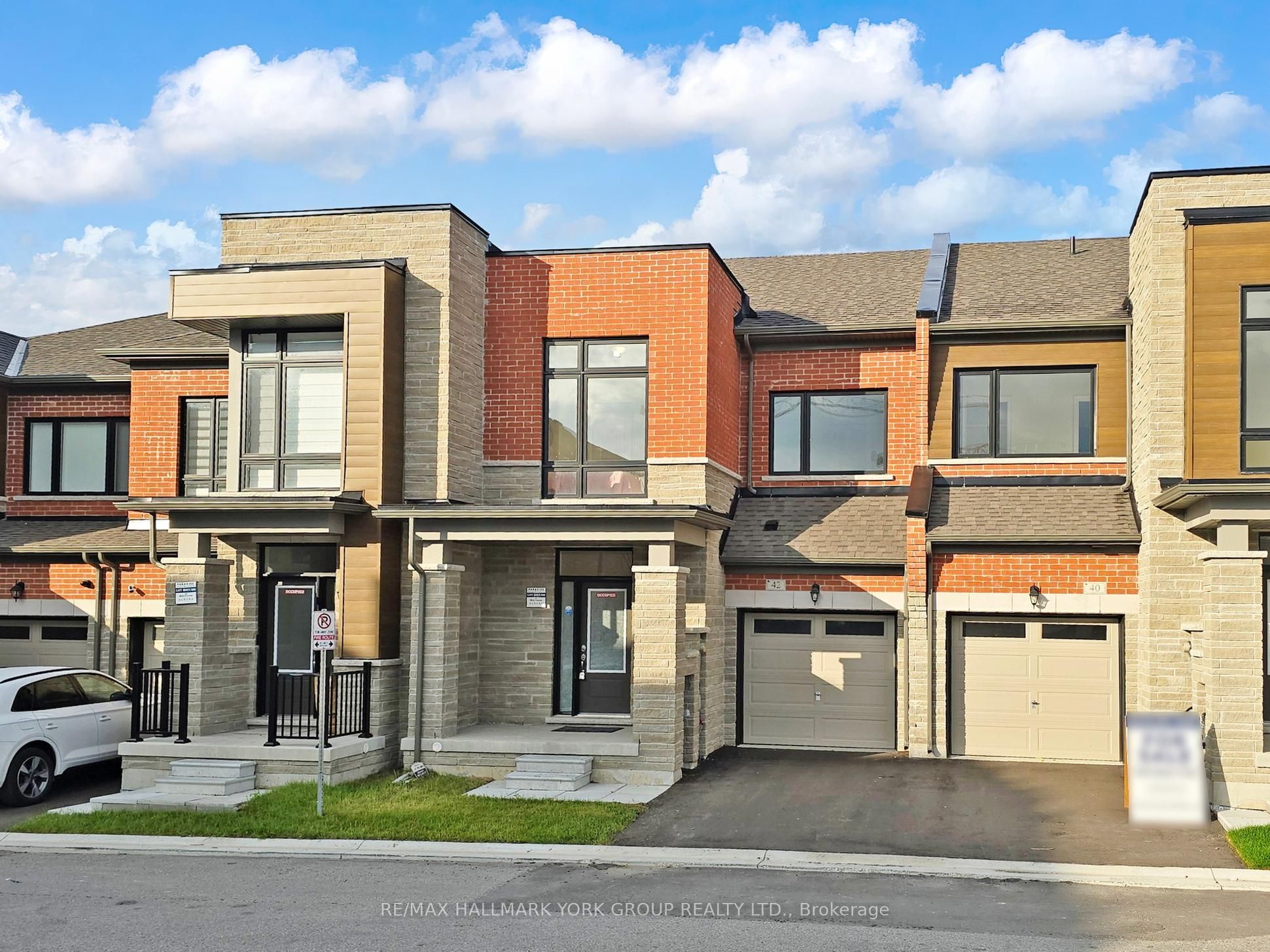 42 Blick Crescent, Aurora 2