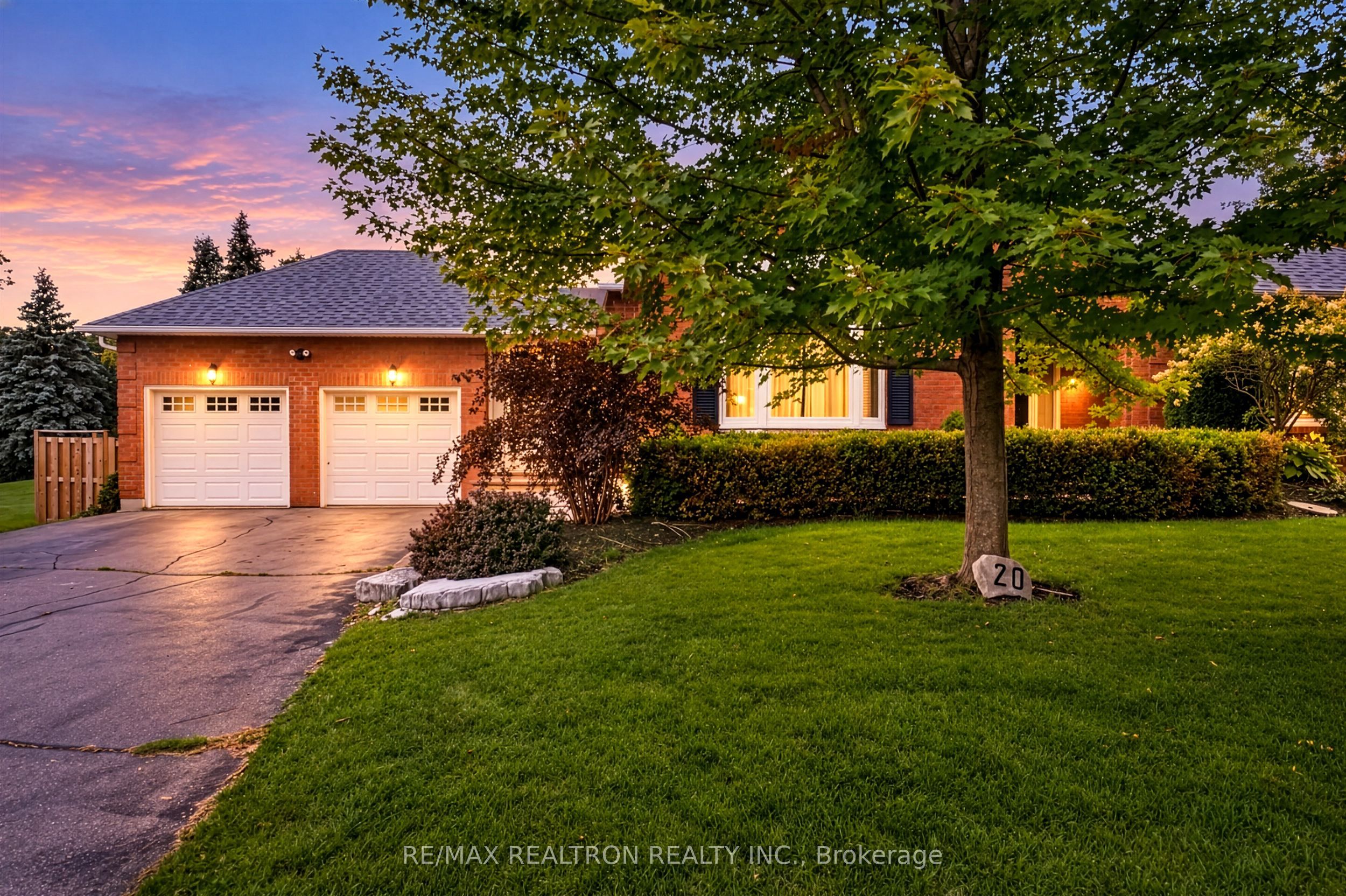 20 Arthur Hall Drive, East Gwillimbury 3