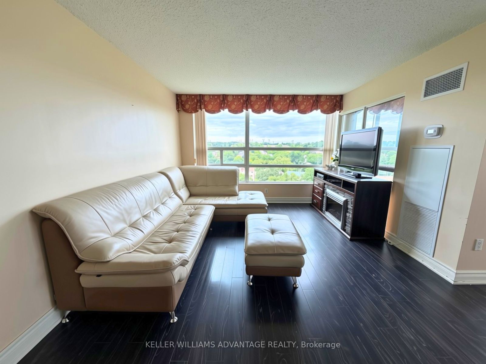 Unit 1022 - 7905 Bayview Avenue, Markham 4