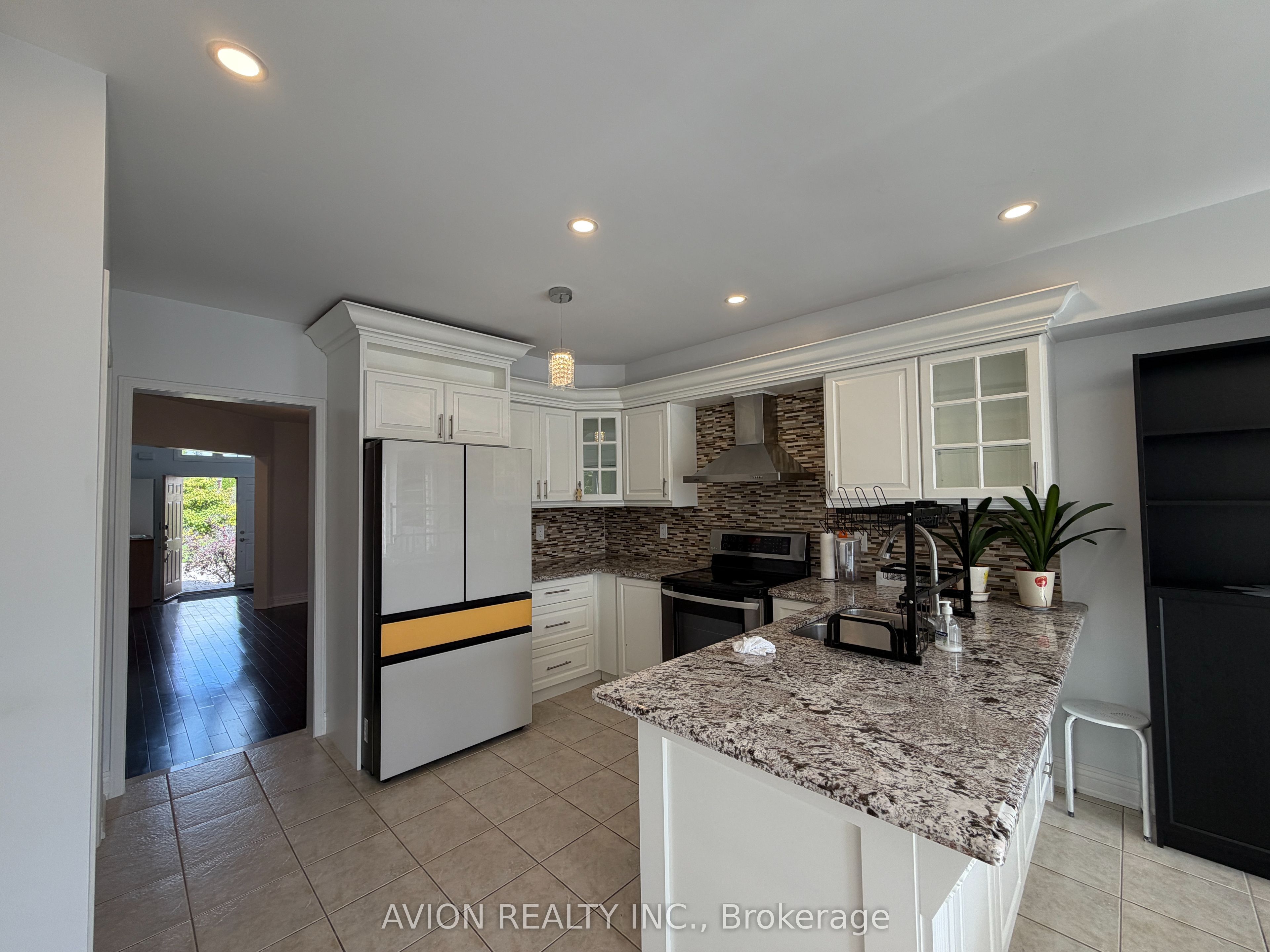 29 Falling River Drive, Richmond Hill 5