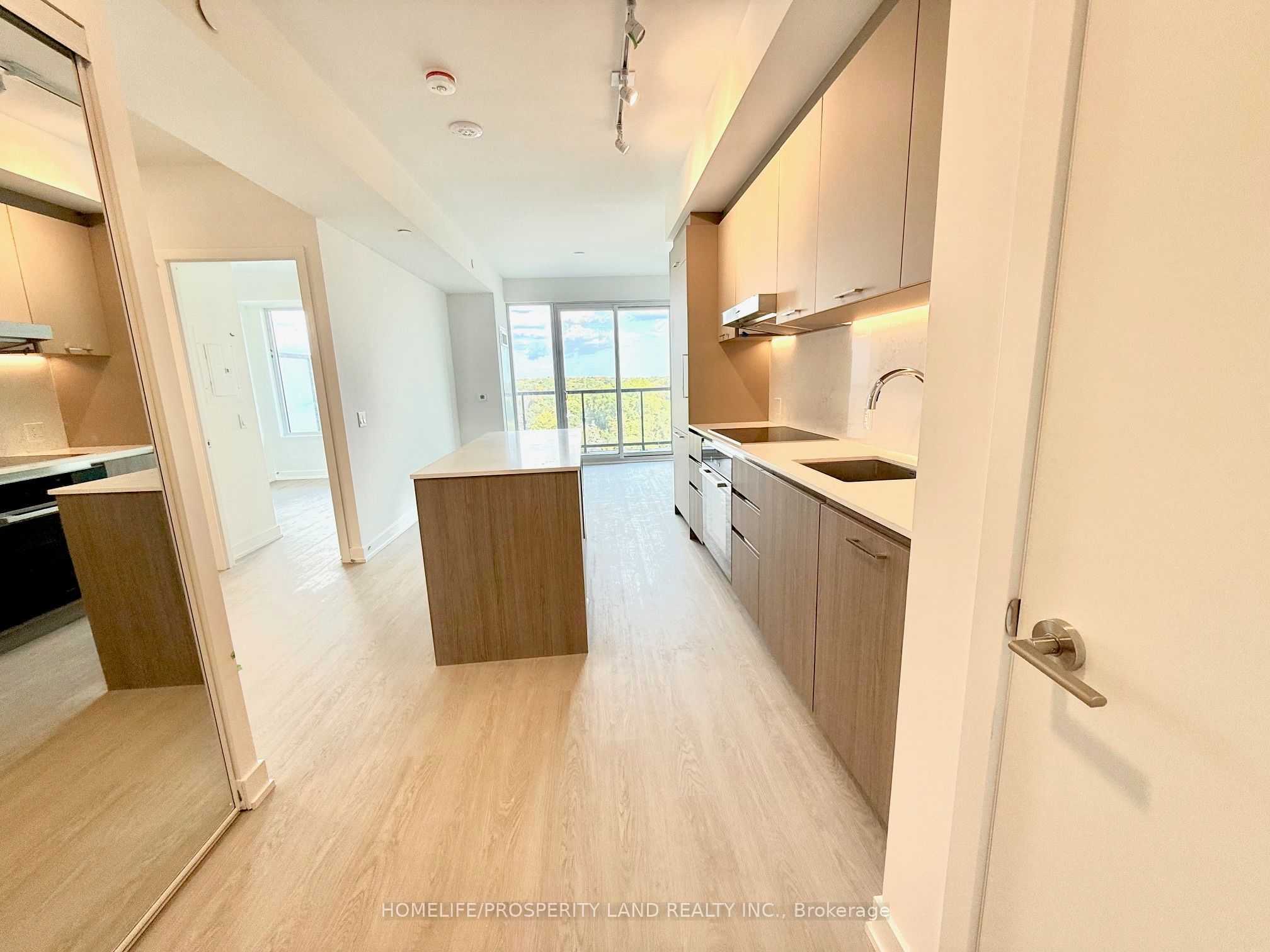 Unit 814 - 8188 Yonge Street, Vaughan 2