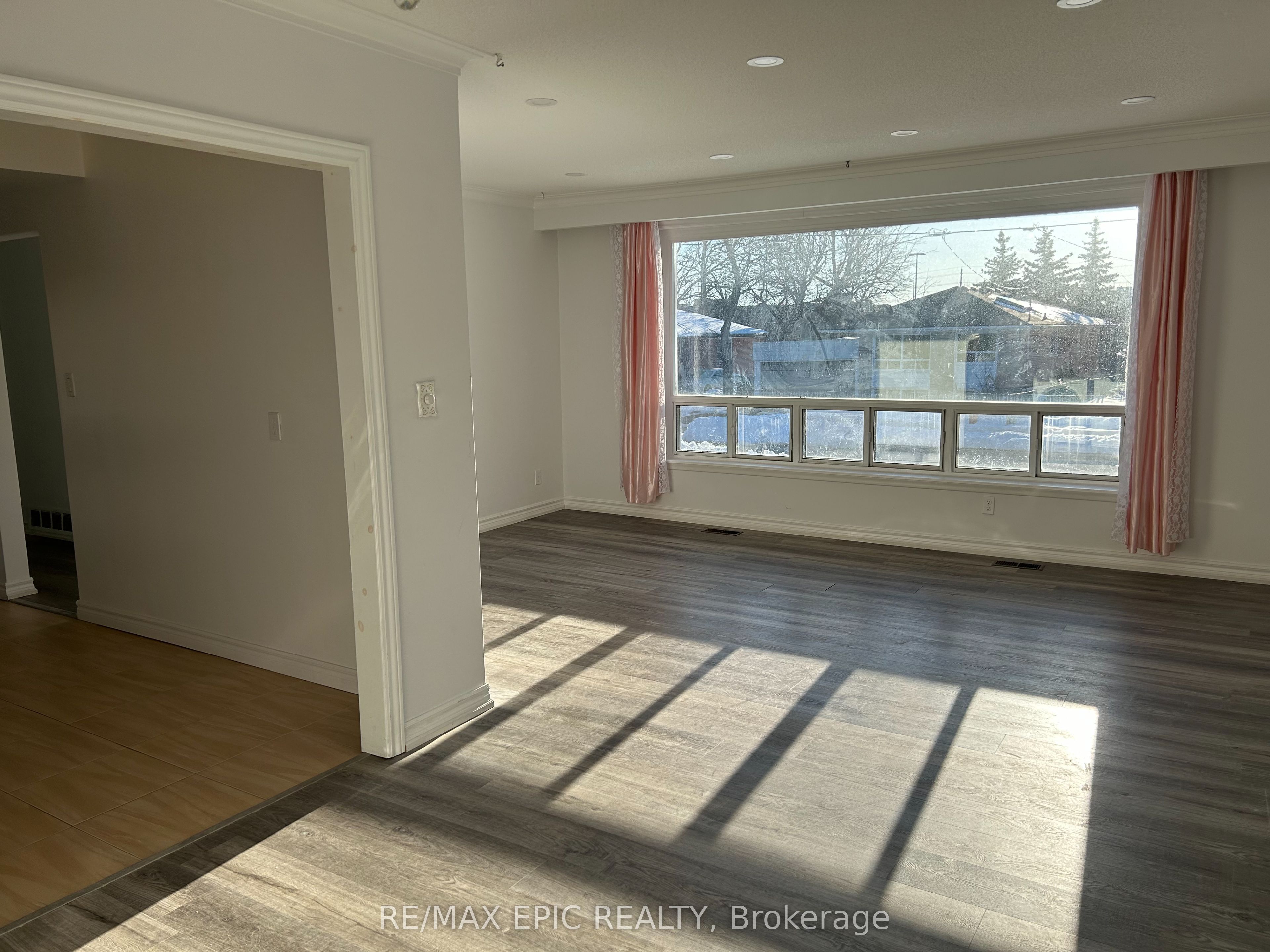 Unit Main - 25 Gentry Crescent, Richmond Hill 4