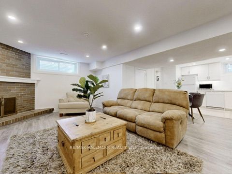 Unit Bsmt - 238 Rumble Avenue, Richmond Hill 5