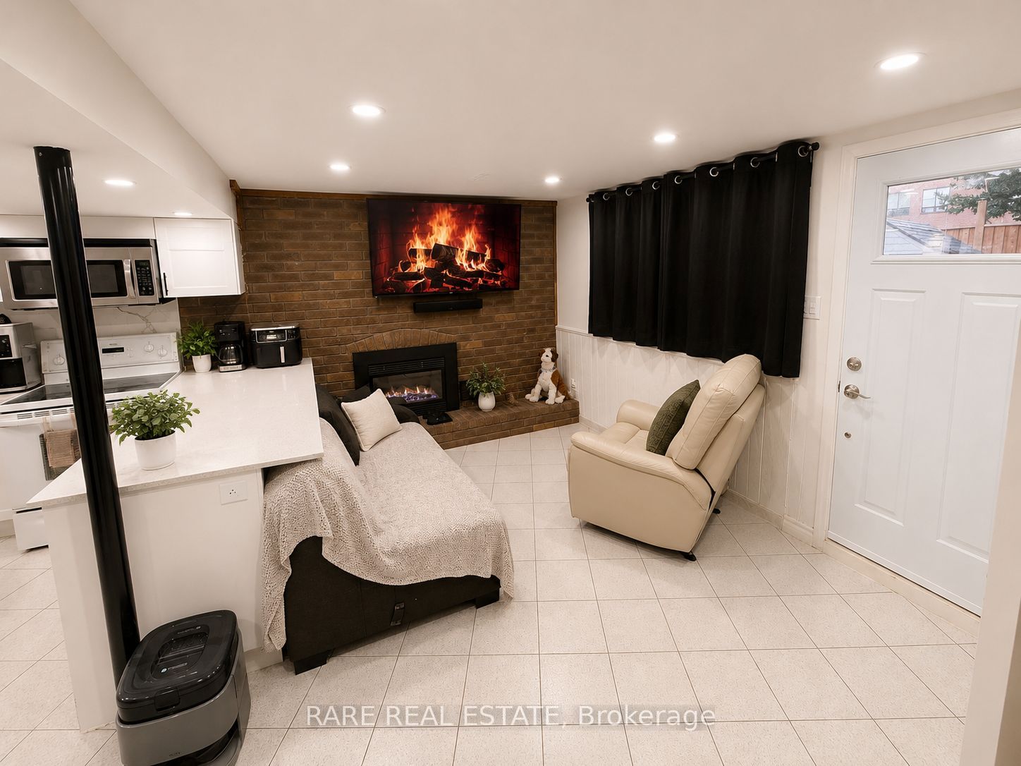 Unit 1 - 130 Glen Shields Avenue, Vaughan 3