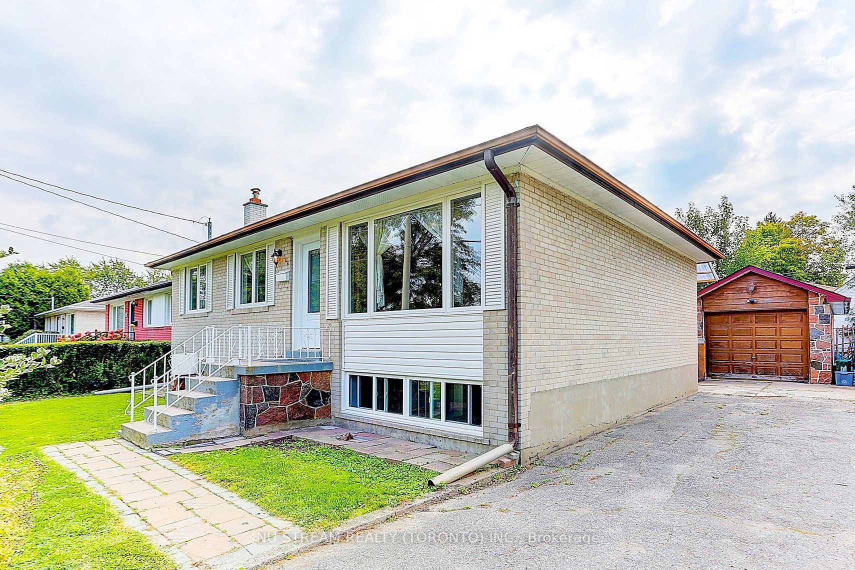 Unit Main - 432 Crosby Avenue, Richmond Hill 3