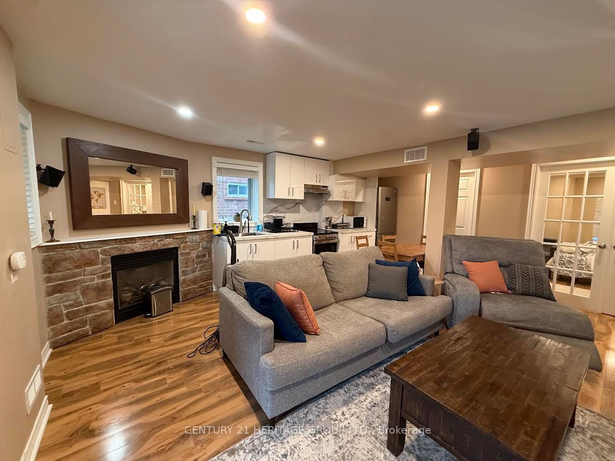 Unit Bsmt - 154 Hollandview Trail, Aurora 2