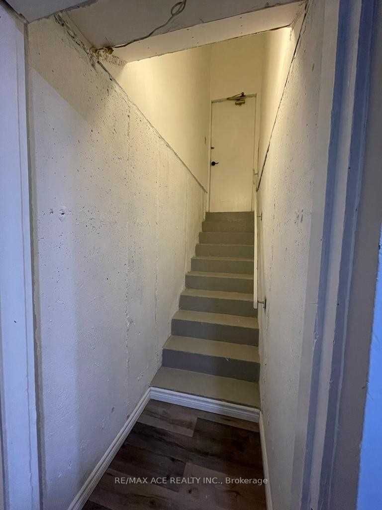 Unit BSMT - 304 Russet Way, Vaughan 3