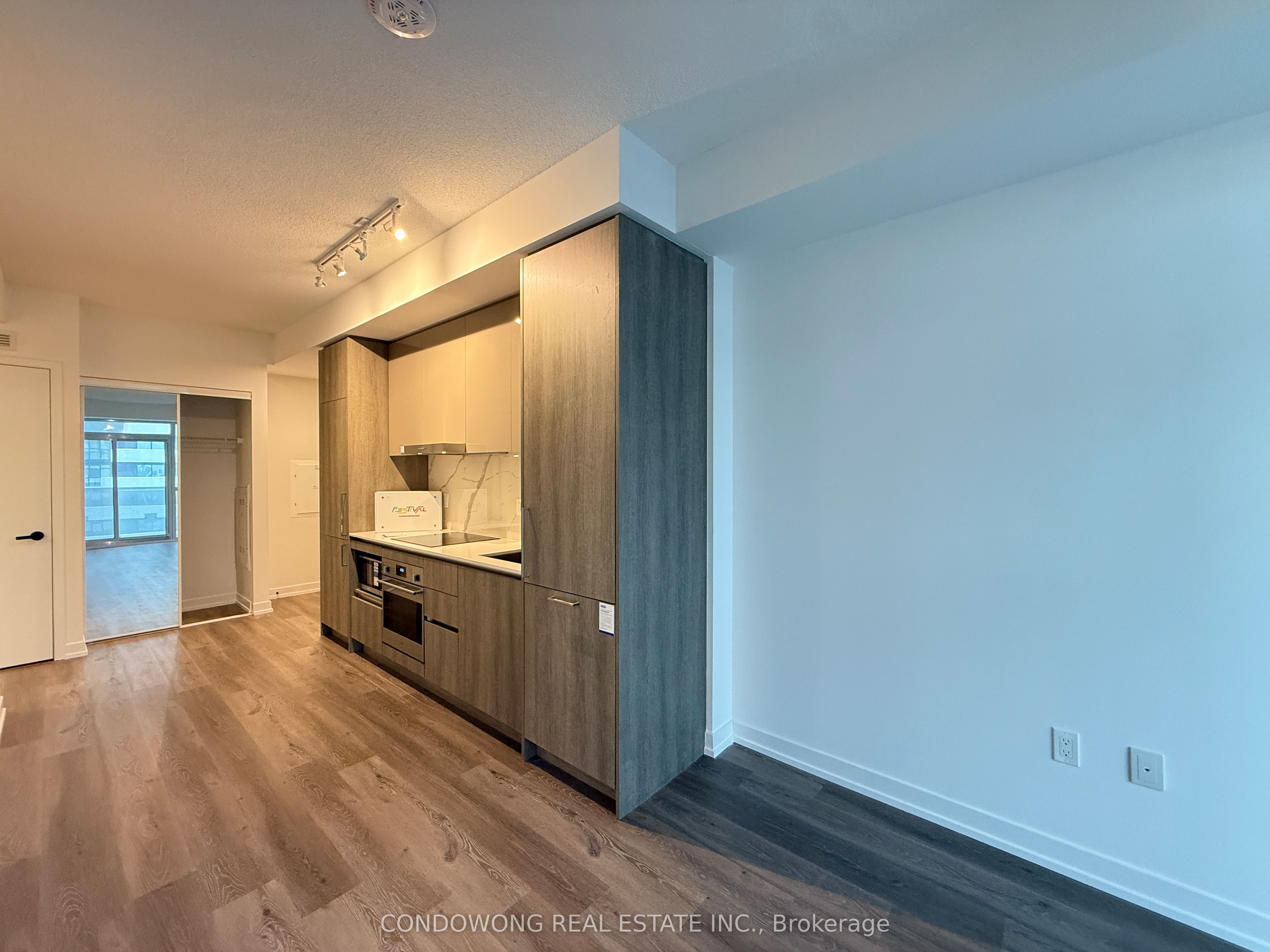 Unit 3115 - 225 Commerce Street, Vaughan 2