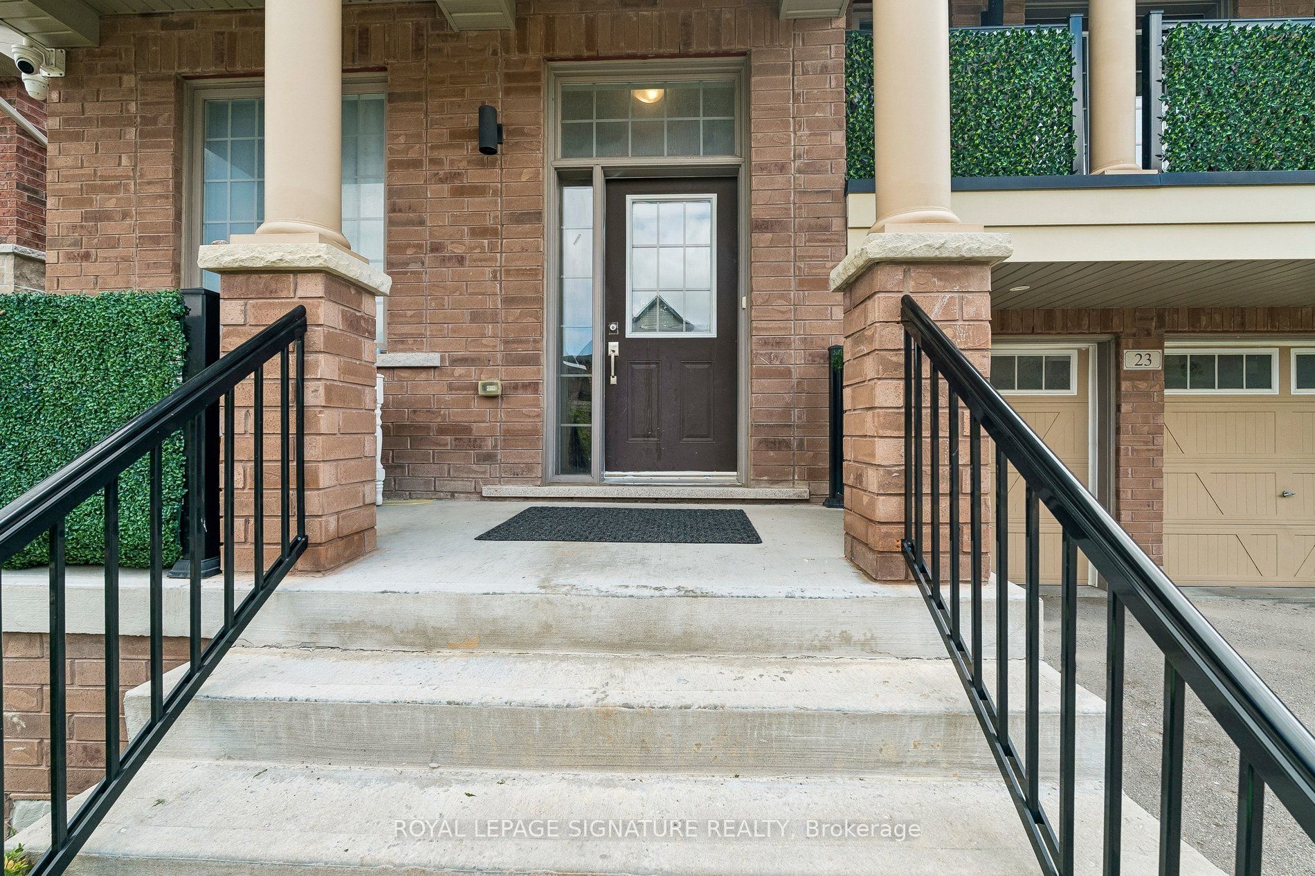 Unit Lower - 23 Cyprus Glen, East Gwillimbury 3