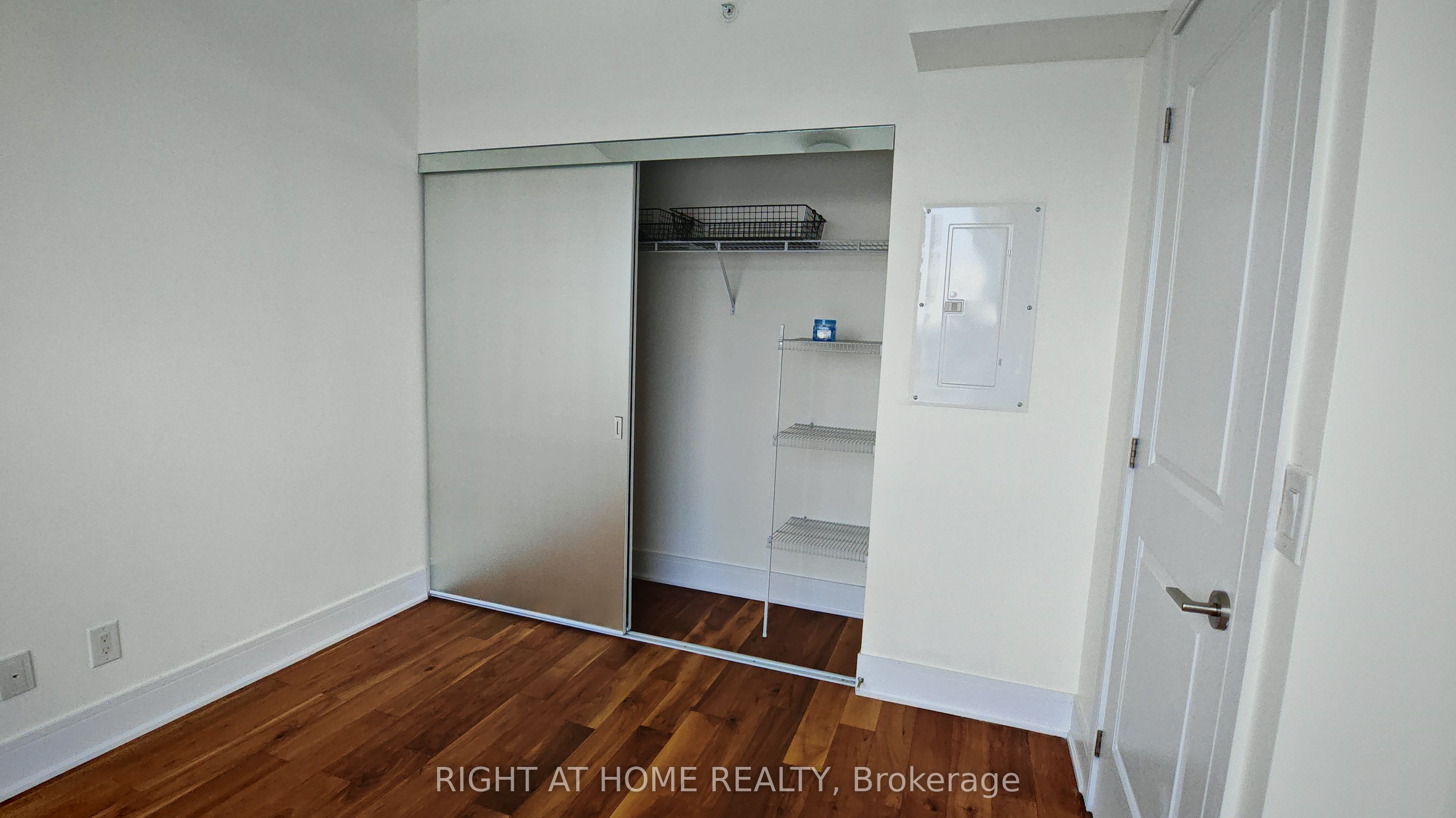 Unit 715 - 9199 Yonge Street, Richmond Hill 5