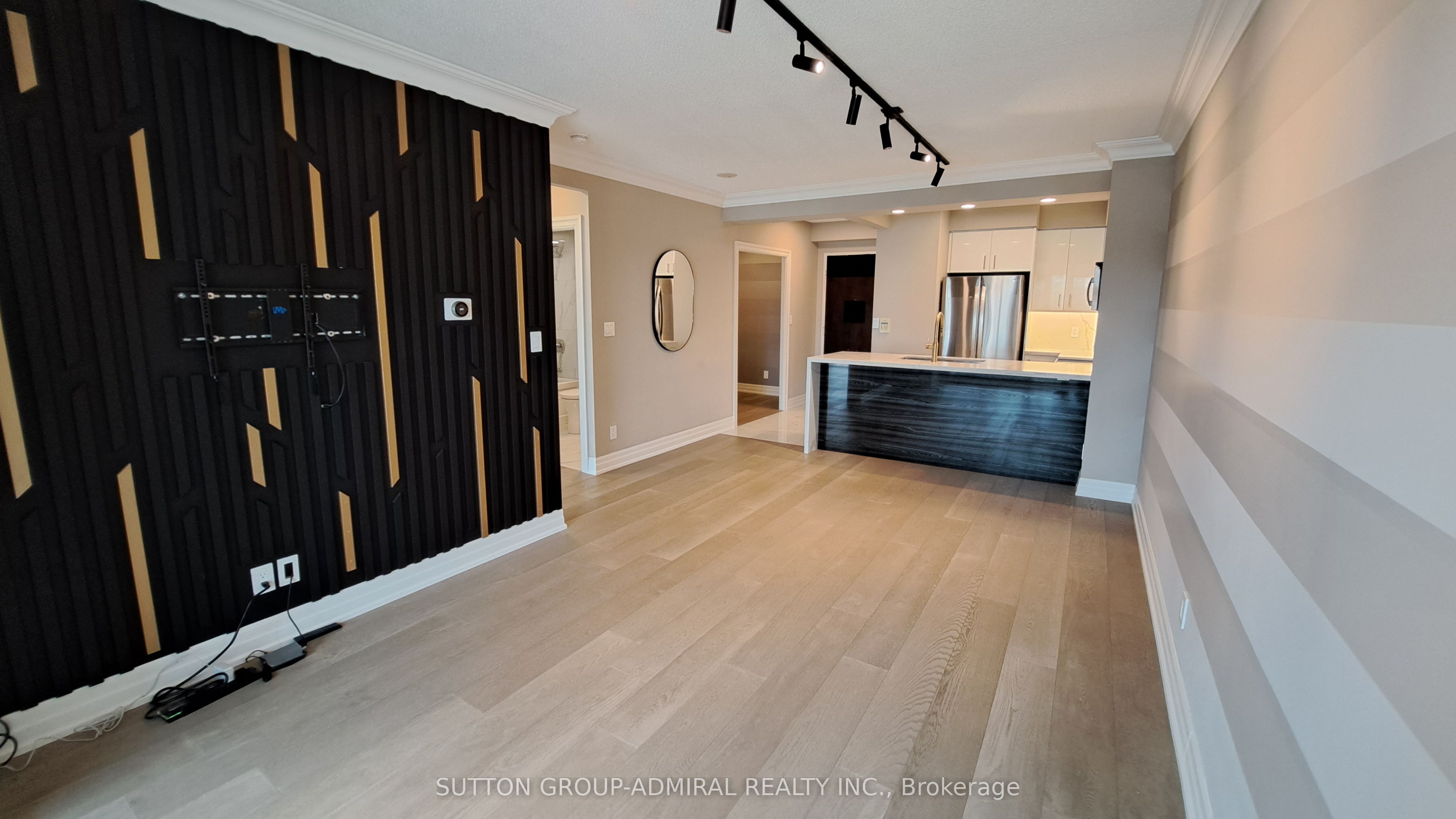 Unit 704 - 88 Promenade Circle, Vaughan 5