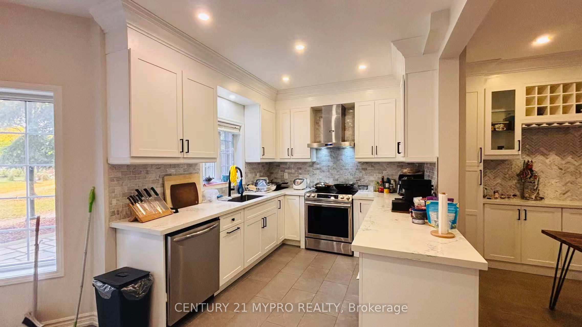 Unit 10 - 15 St Moritz Way, Markham 3