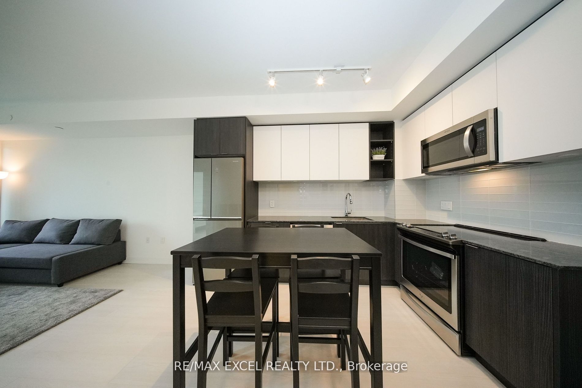 Unit 324 - 100 Eagle Rock Way, Vaughan 5