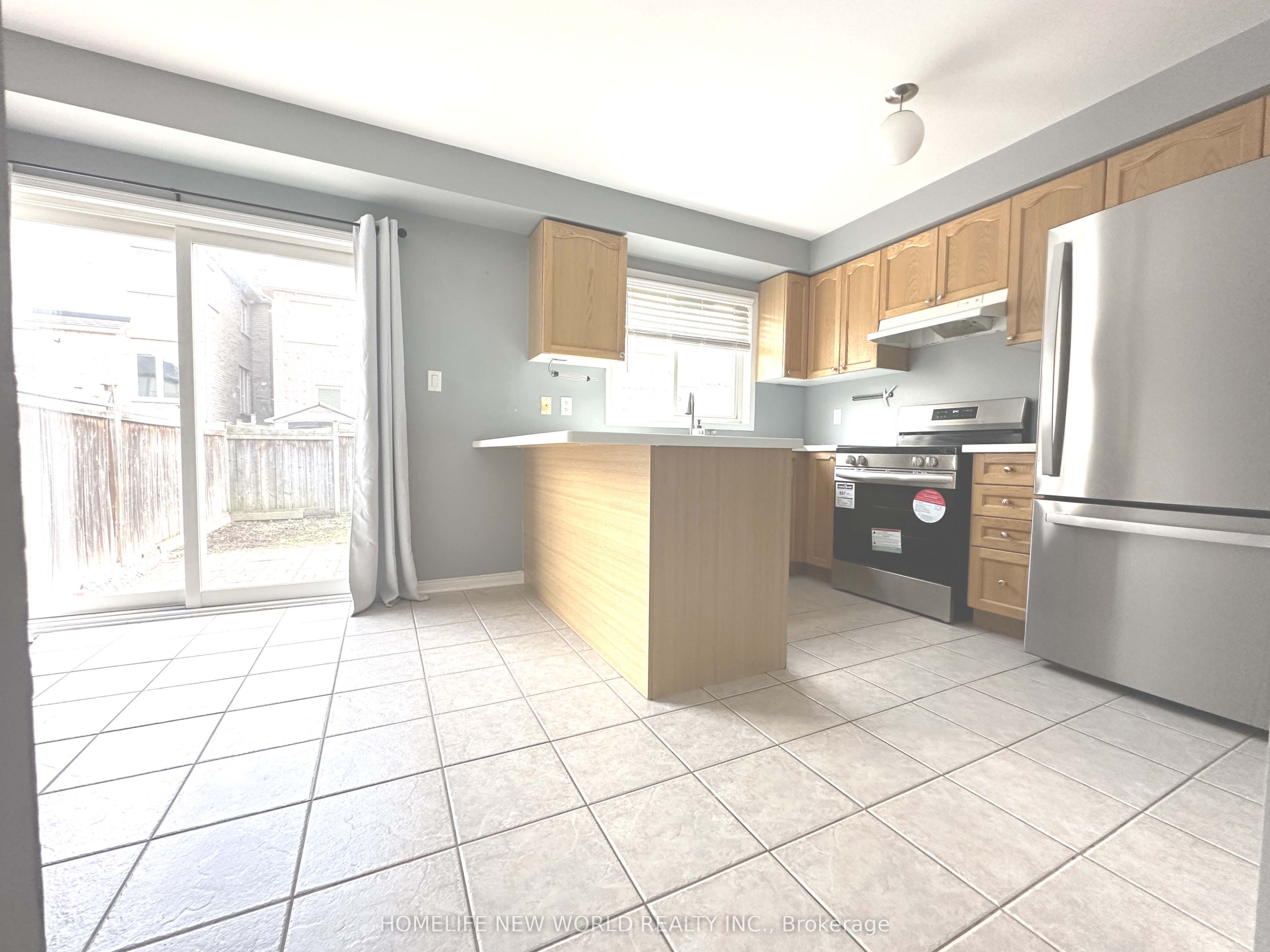 7 Ulson Drive S, Richmond Hill 5