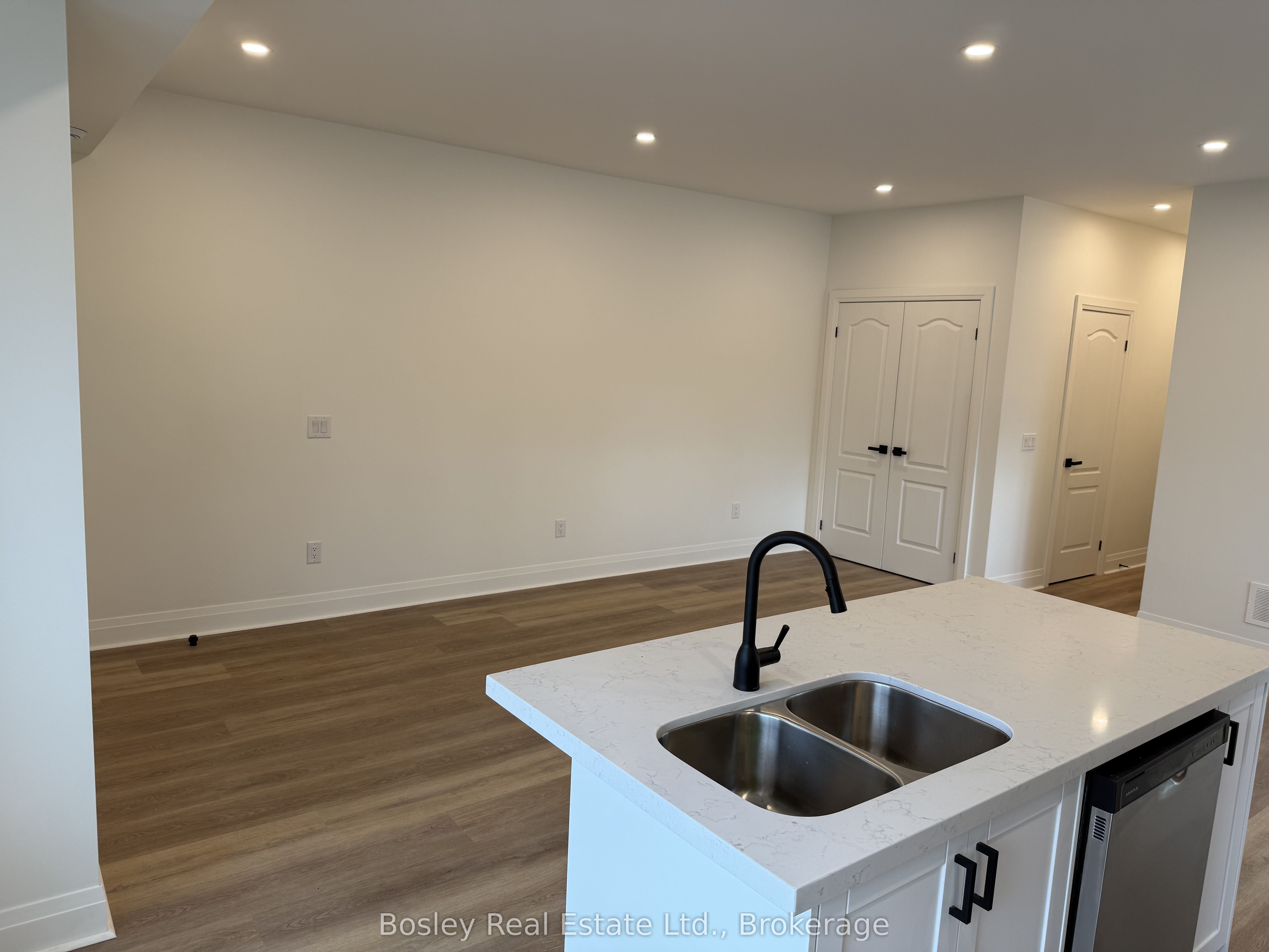 Unit 1 - 2 Golfview Drive, Collingwood 4
