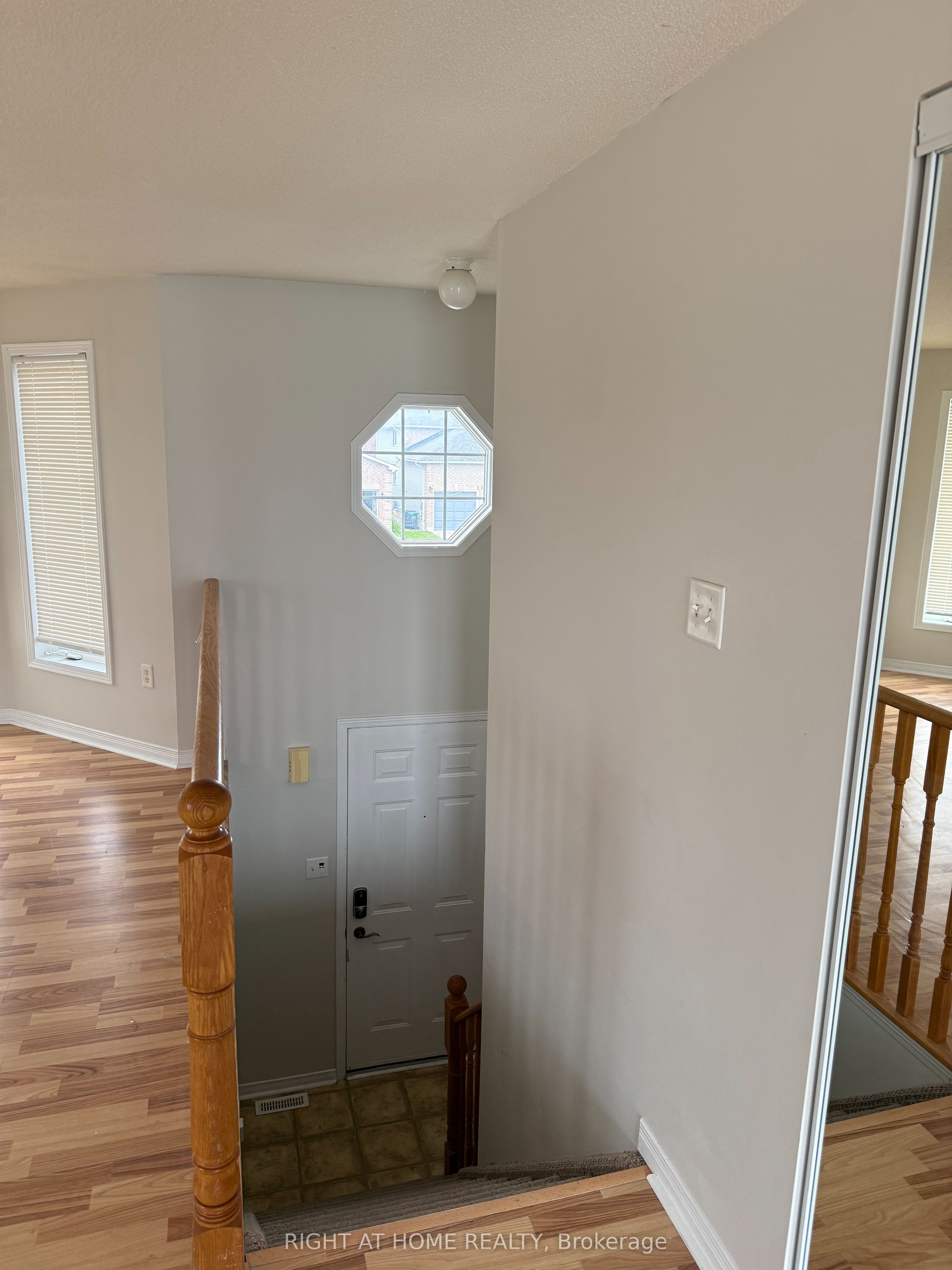 Unit Upper - 229 Dunsmore Lane, Barrie 3
