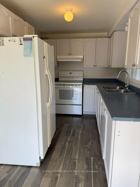 28 Weymouth Road, Barrie 5