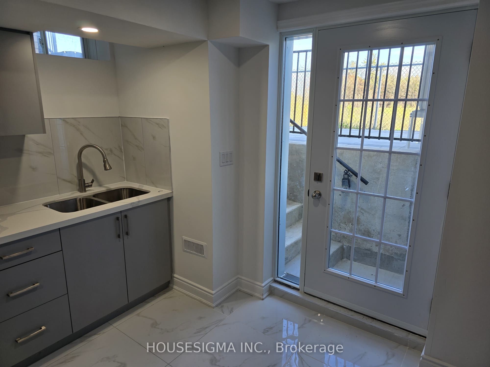 Unit BSMT - 18 Shepherd Drive, Barrie 4