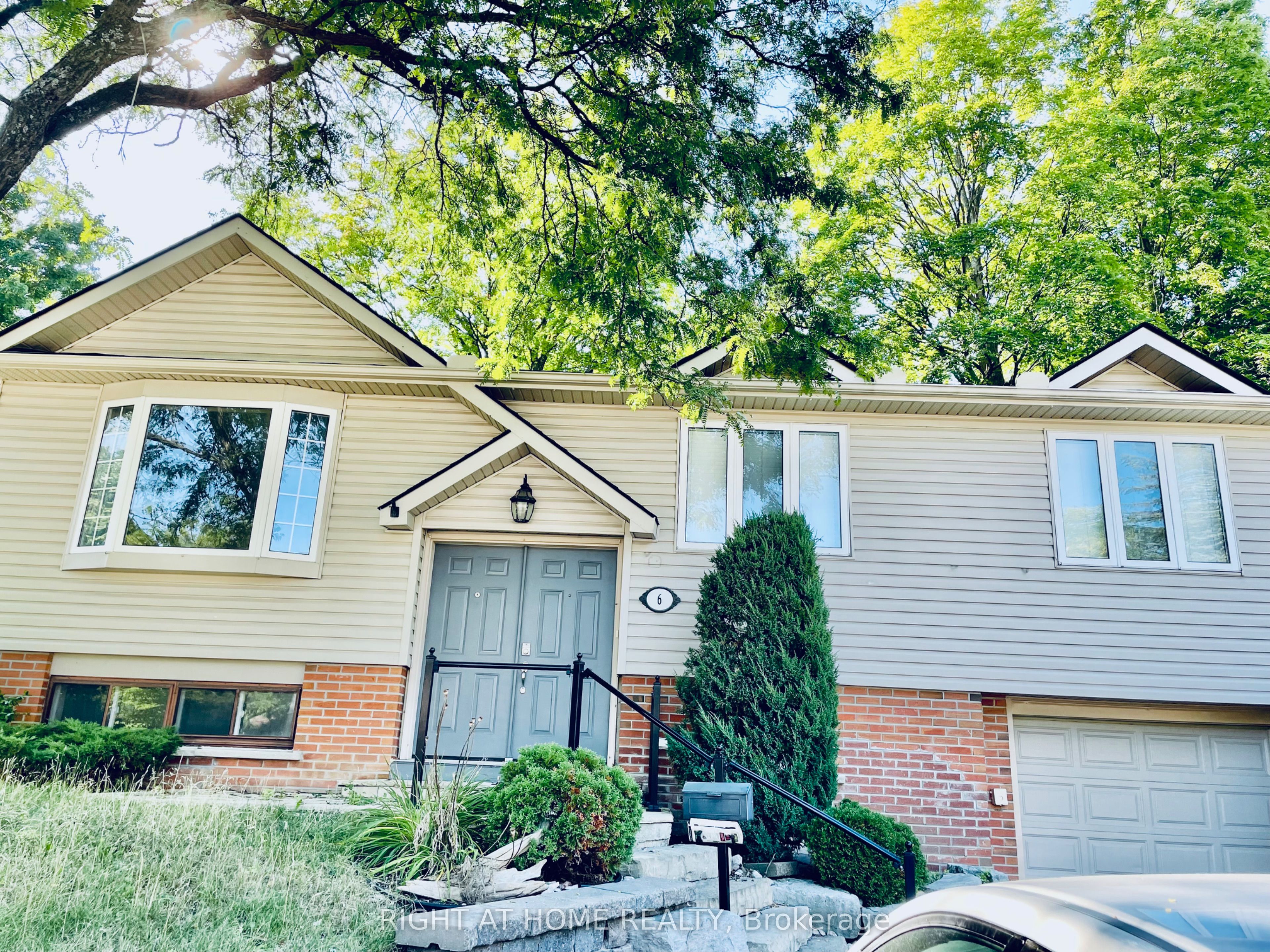 6 Beechcroft Circle, Barrie 3