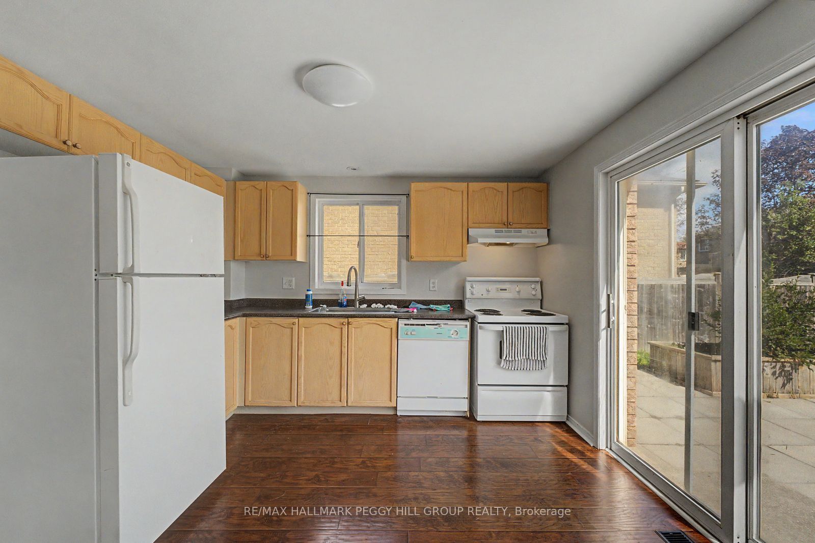 24 Dunsmore Lane, Barrie 4