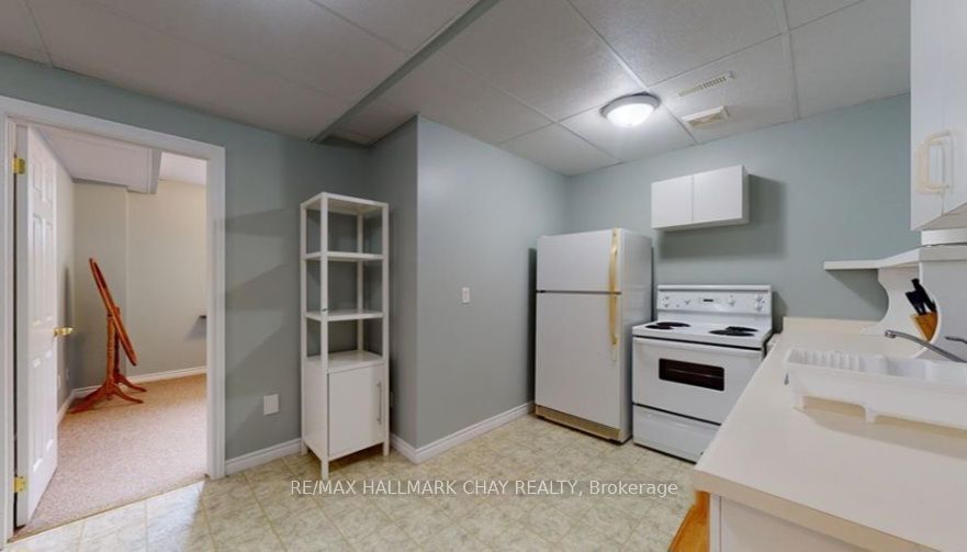 Unit lower level - 133 Monique Crescent, Barrie 5