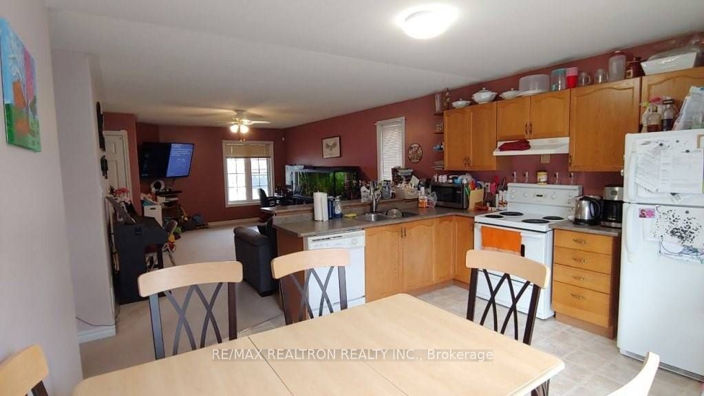 Unit A - 49 Hanmer Street E, Barrie 5