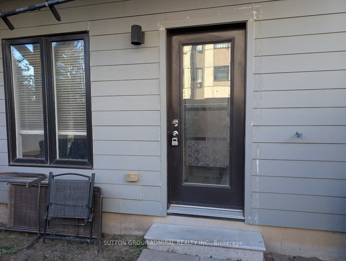 Unit 17 Bachelor - 540 Essa Road, Barrie 2